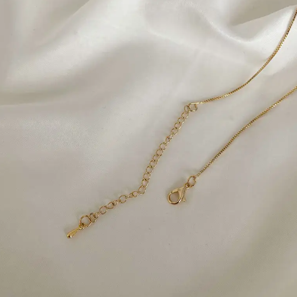 TEULRIP Stainless Steel Geometric Style White Pendant Necklace for Girls & Women