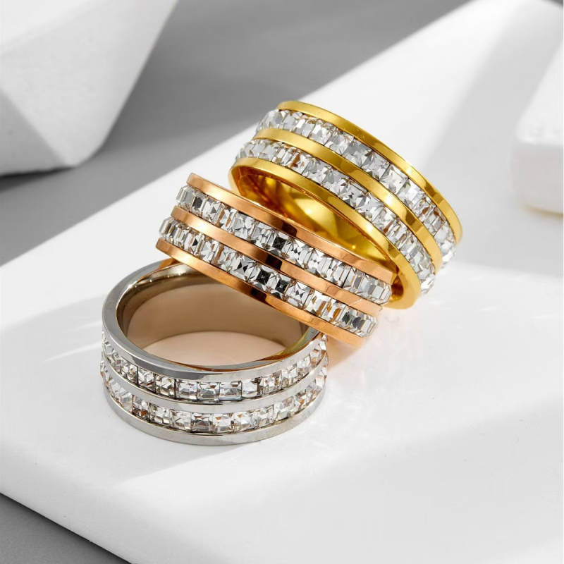 TEULRIP Stainless Steel Cubic Zirconia Circle Ring