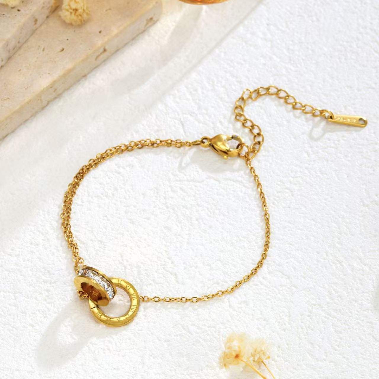 TEULRIP Titanium Steel Diamond Roman Numeral Circle Bracelet