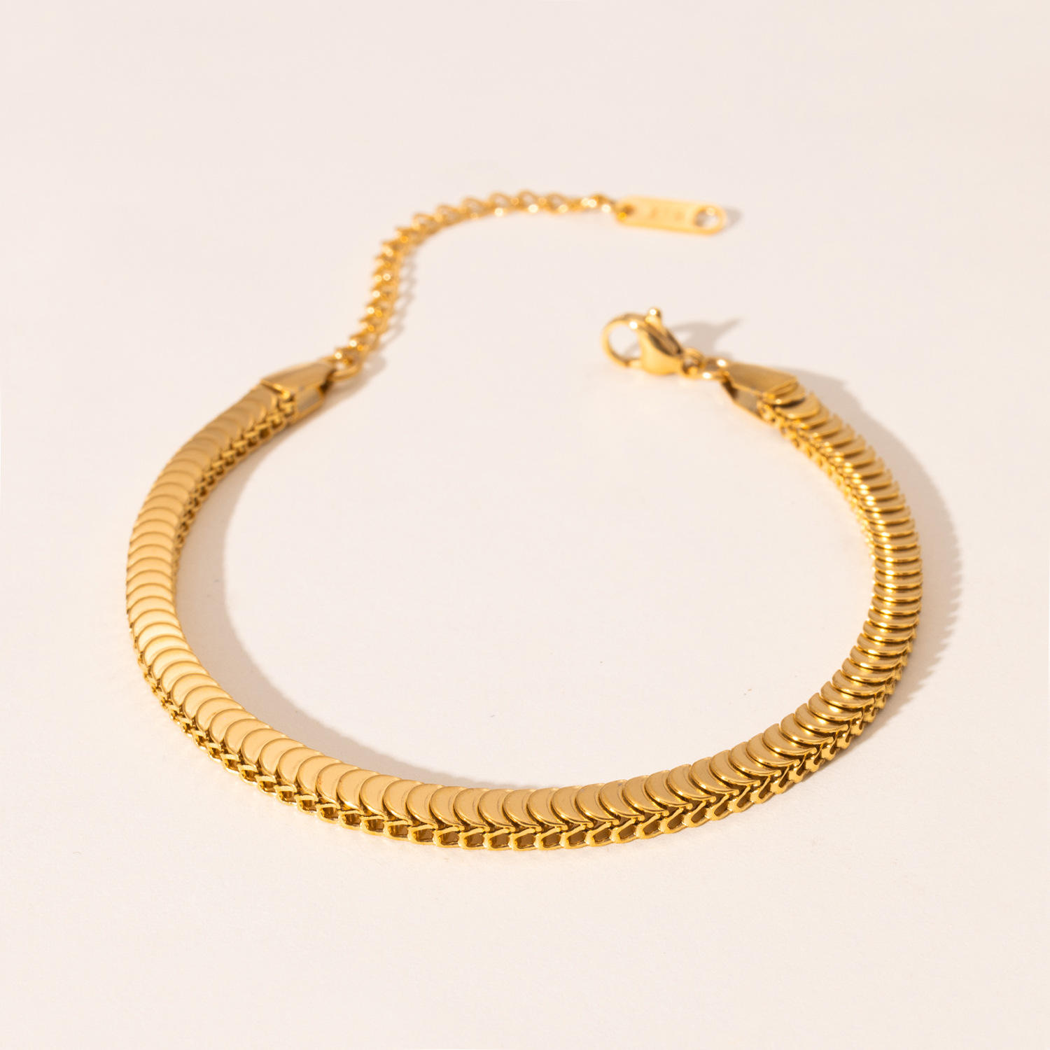 TEULRIP Titanium Steel Fish Scale - Unisex Bracelet