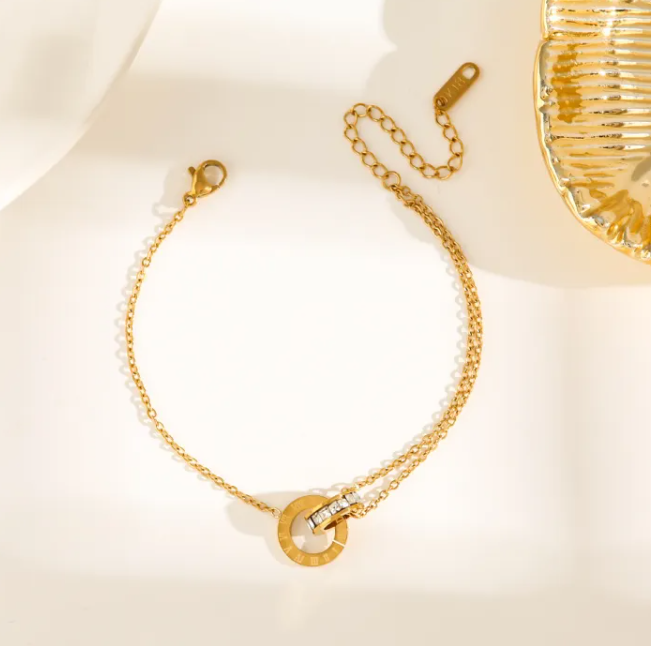 TEULRIP Titanium Steel Diamond Roman Numeral Circle Bracelet