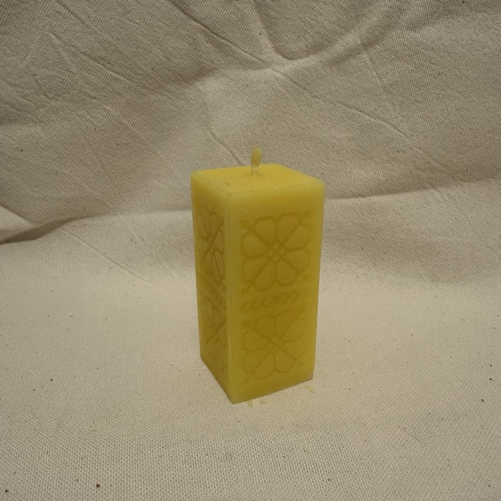 Kvadratinė vaško žvakė