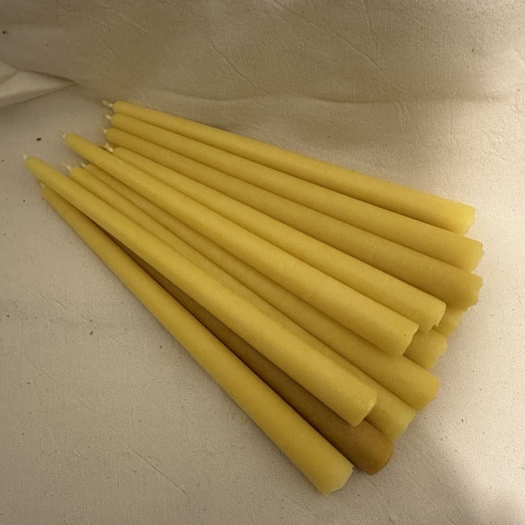 Klasikinė bičių vaško žvakė