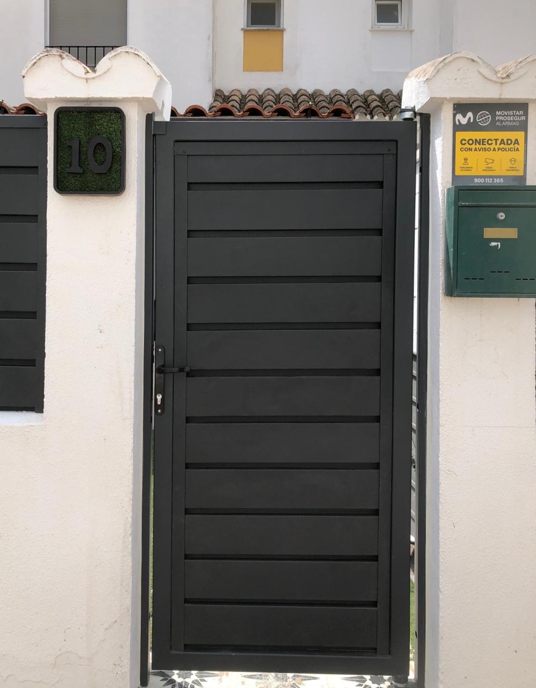 Puerta peatonal  Modelo BAVARIA 