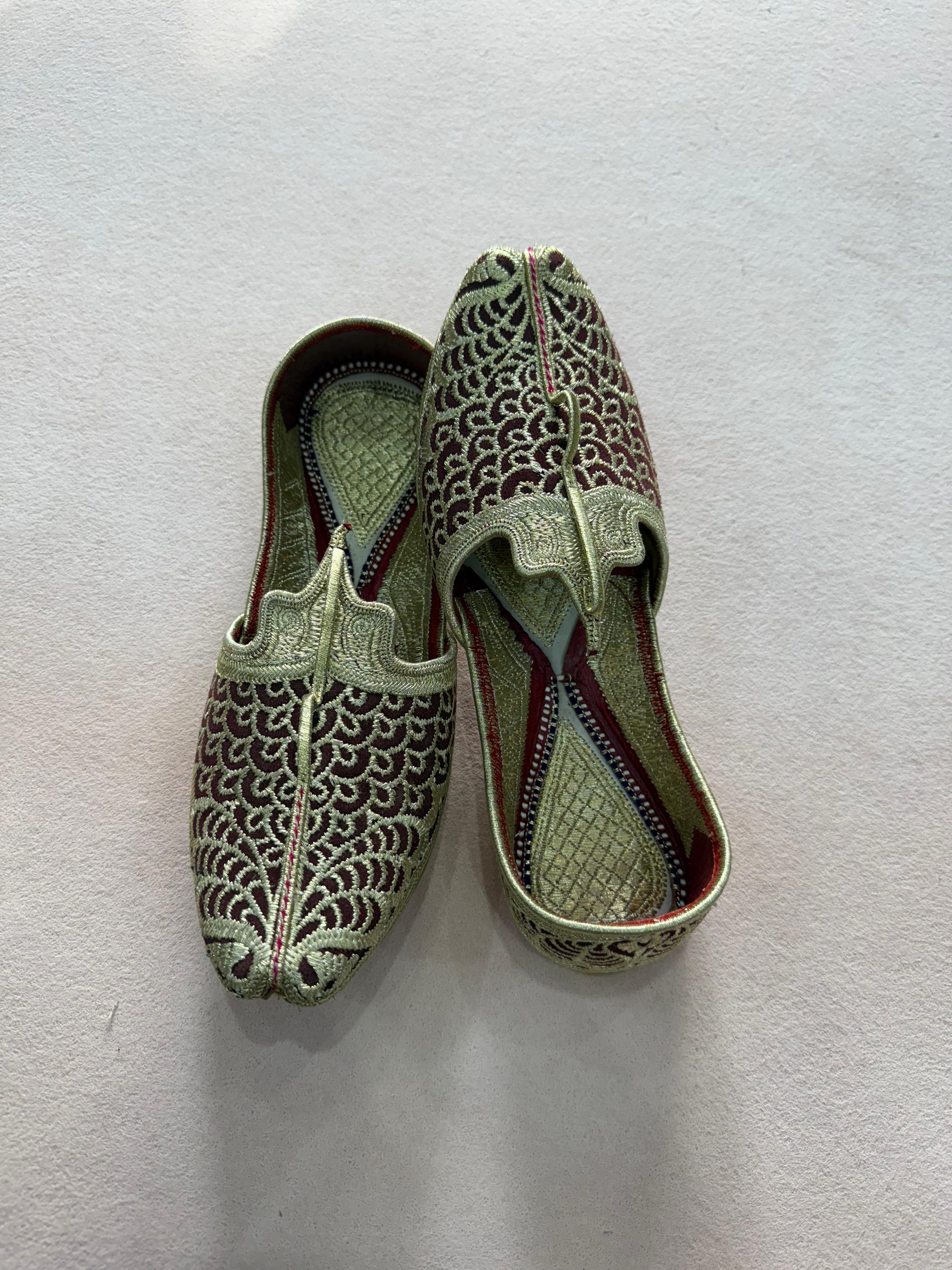 Traditional Mojari Shoes