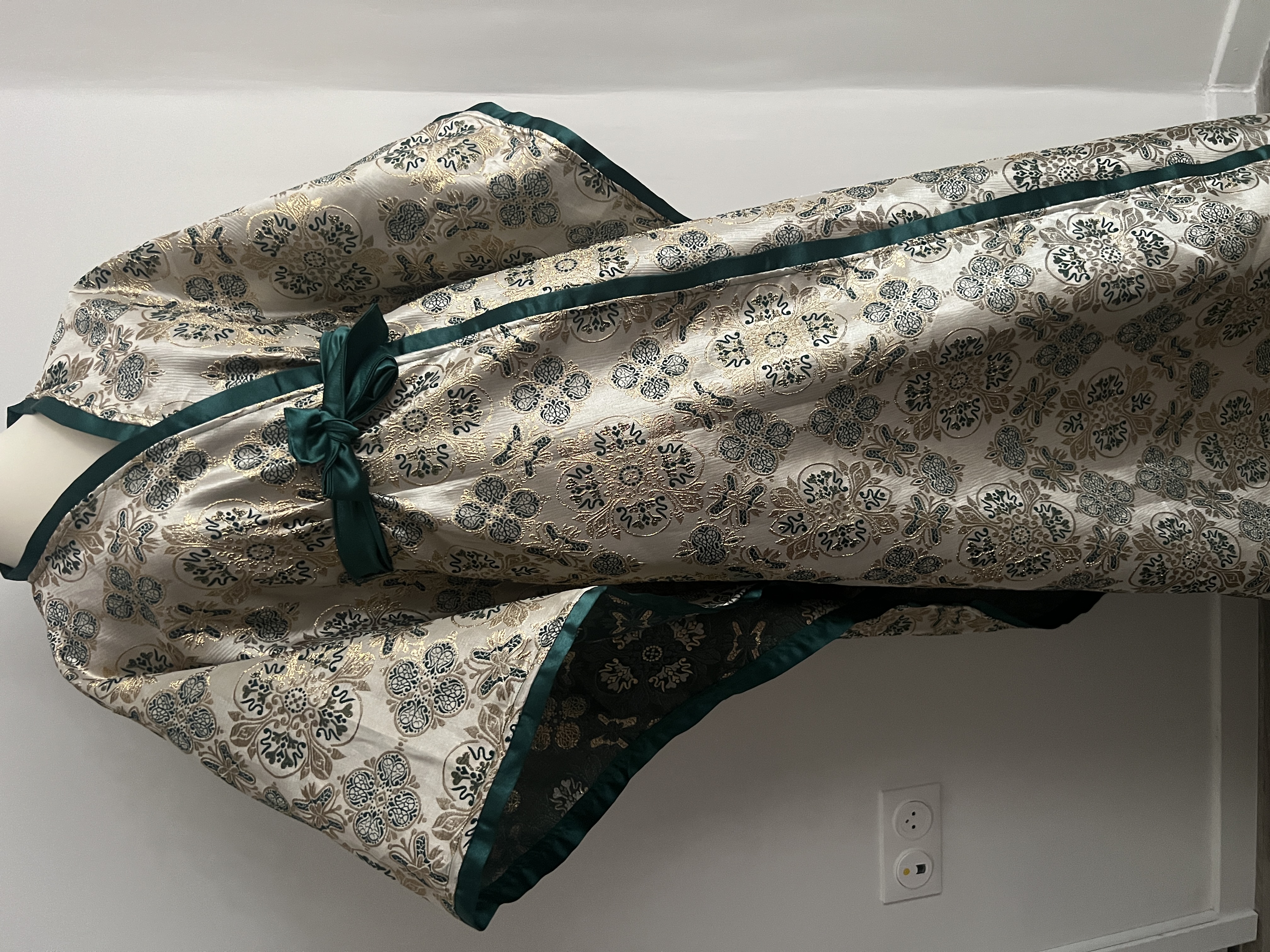 CAPES BROCART SUR MESURE