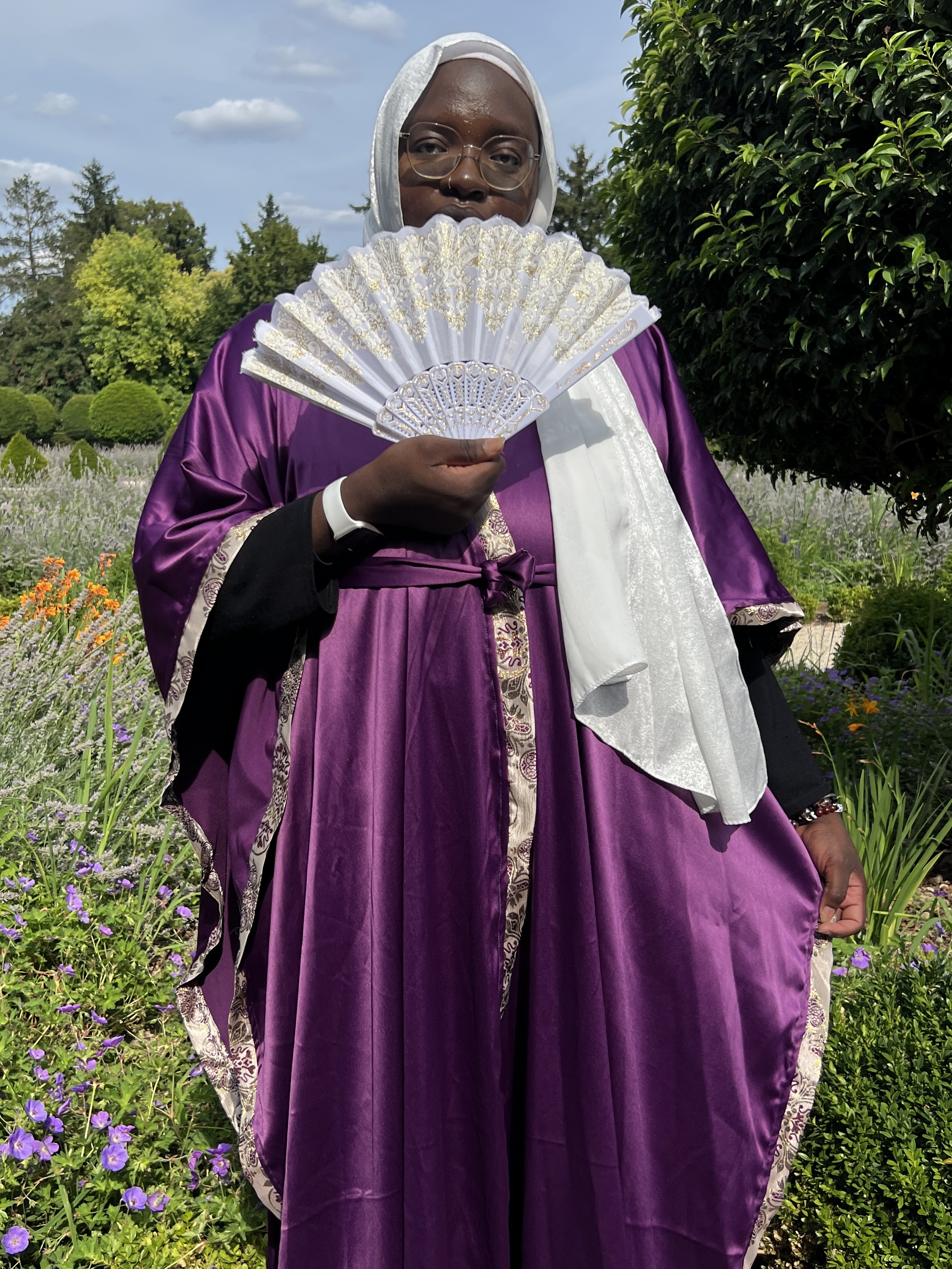 CAPES SATINEES SUR MESURE