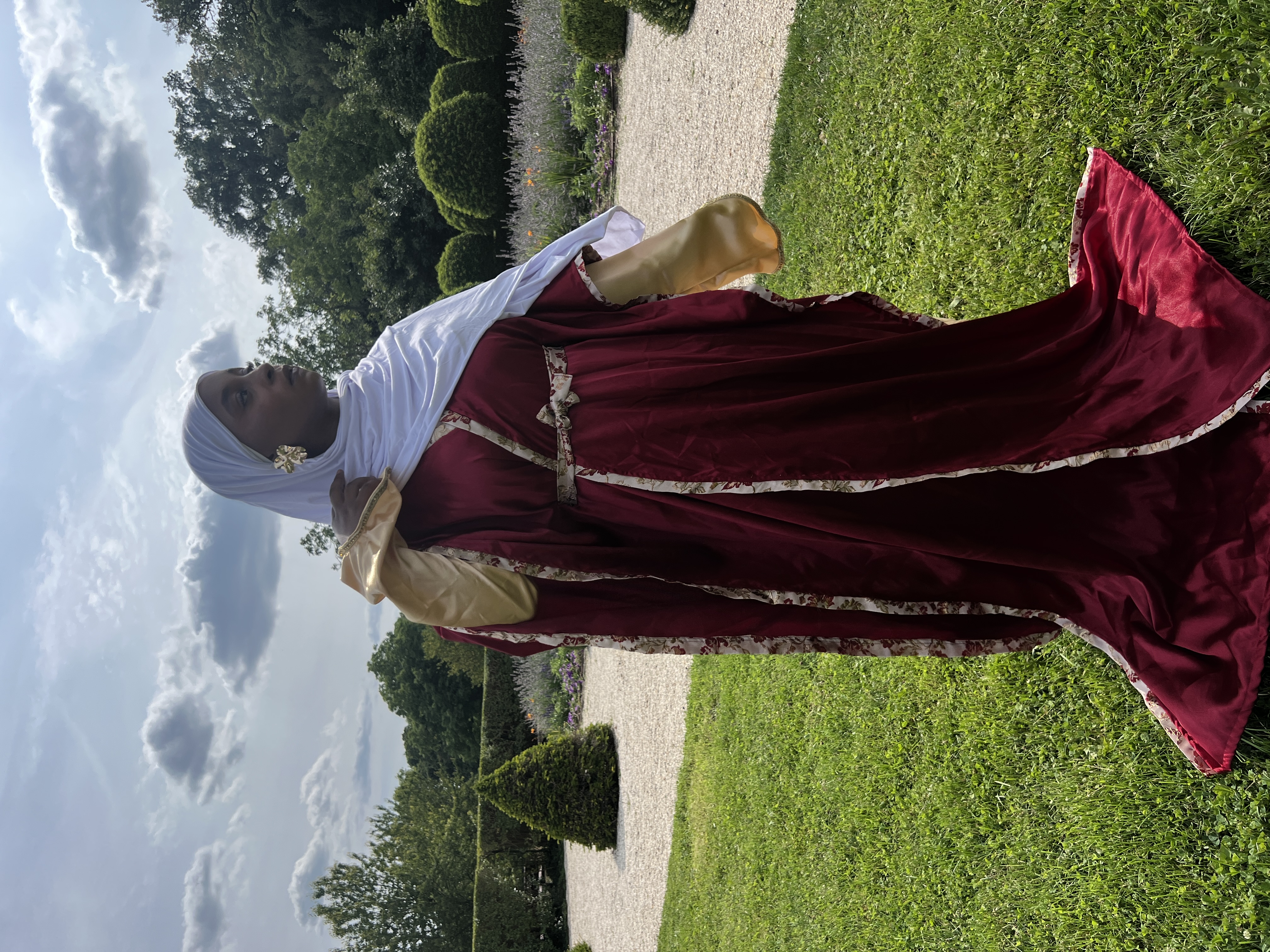 CAPES SATINEES SUR MESURE