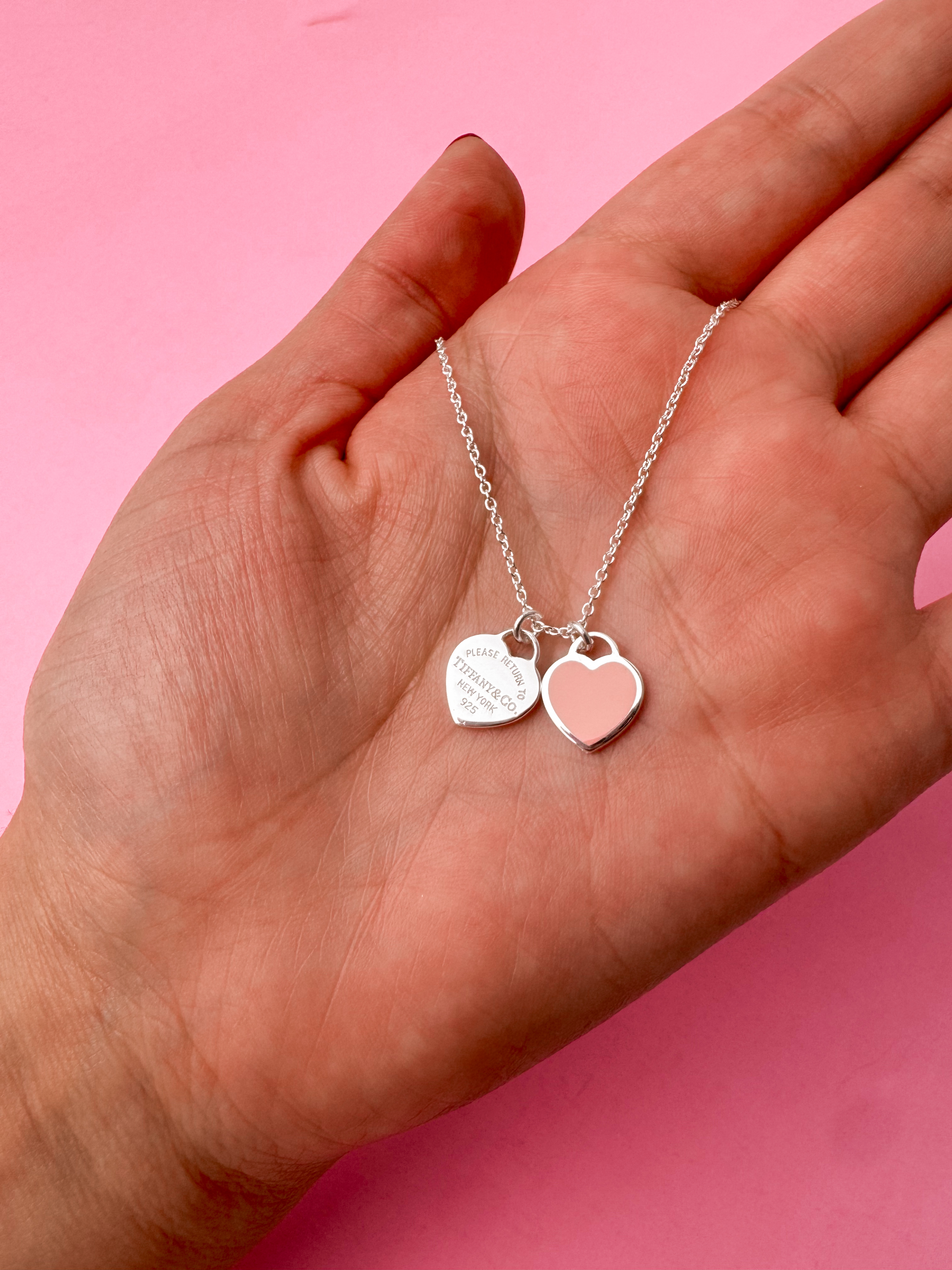 Collar clásico rosa