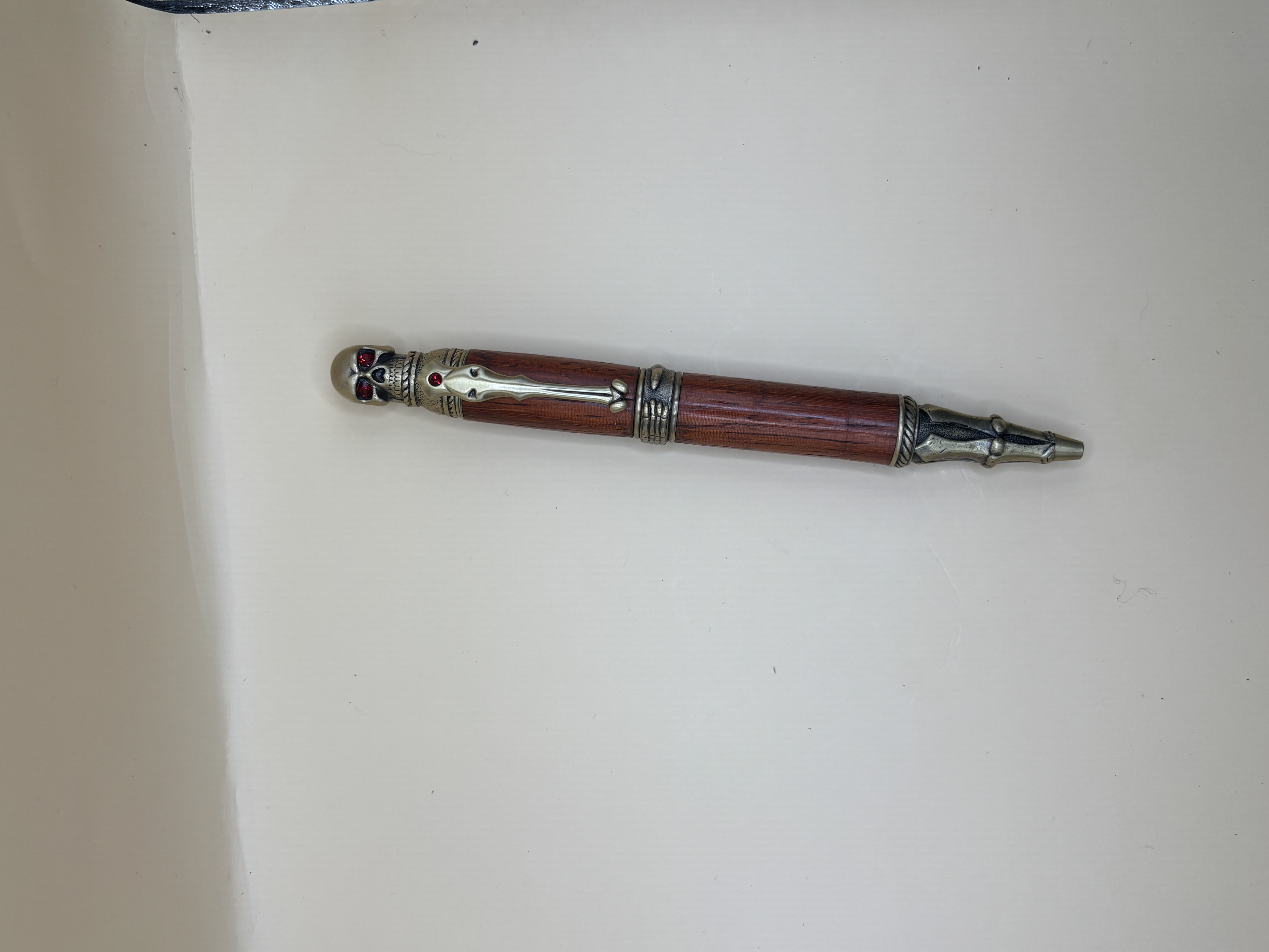 Skull Pen