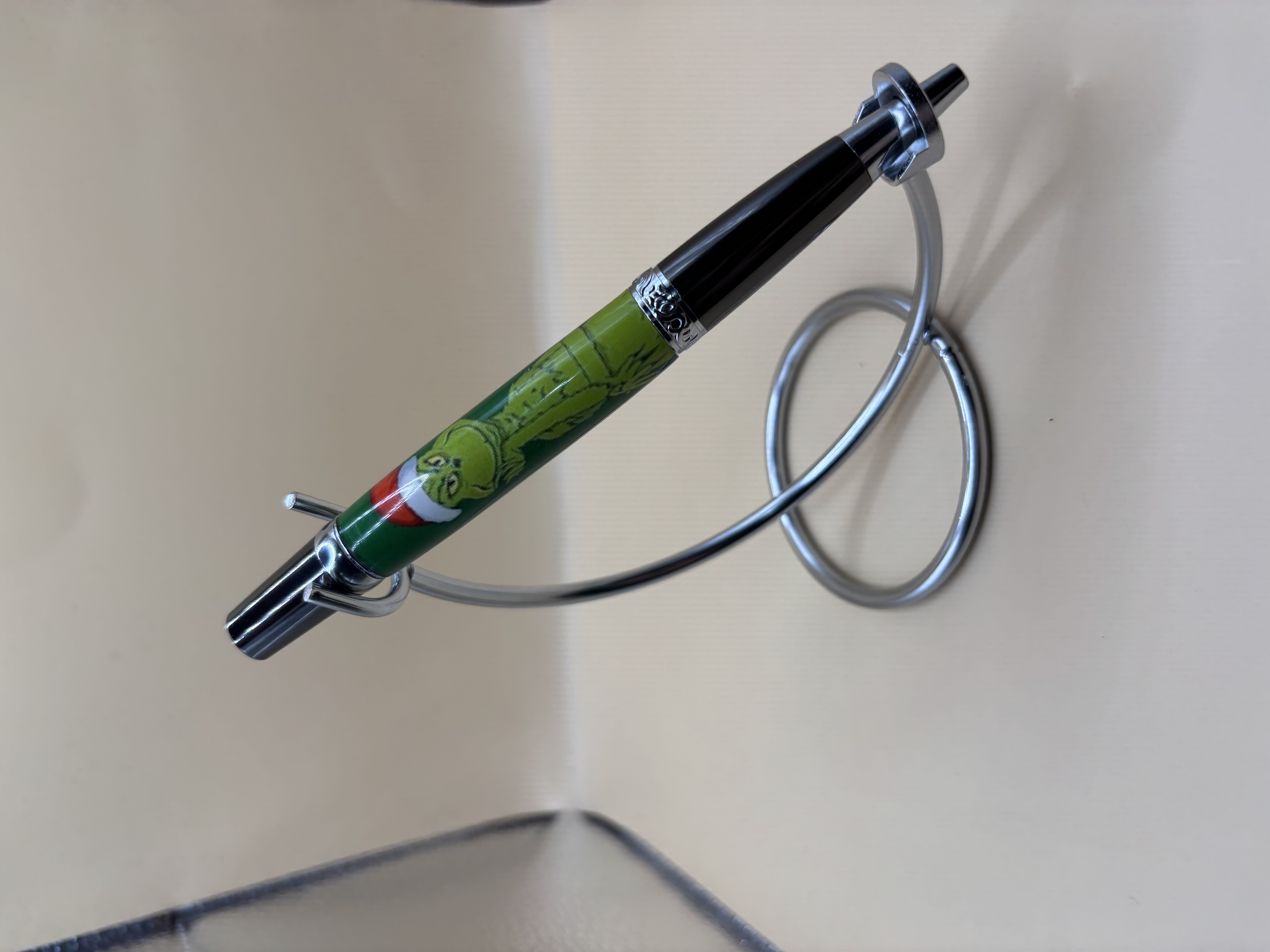 Grinch pen