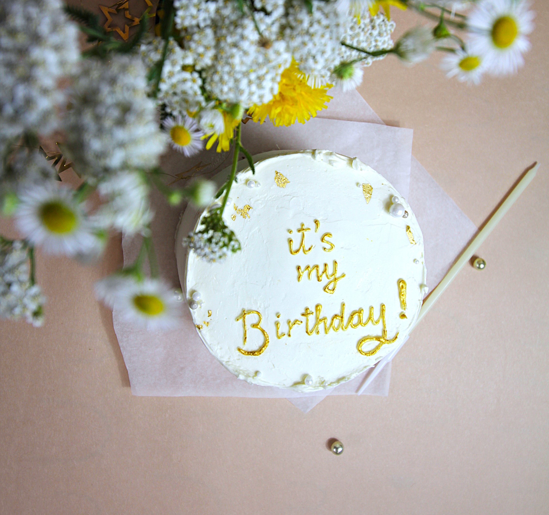 🎂 Elegantná narodeninová torta "It's my Birthday!"