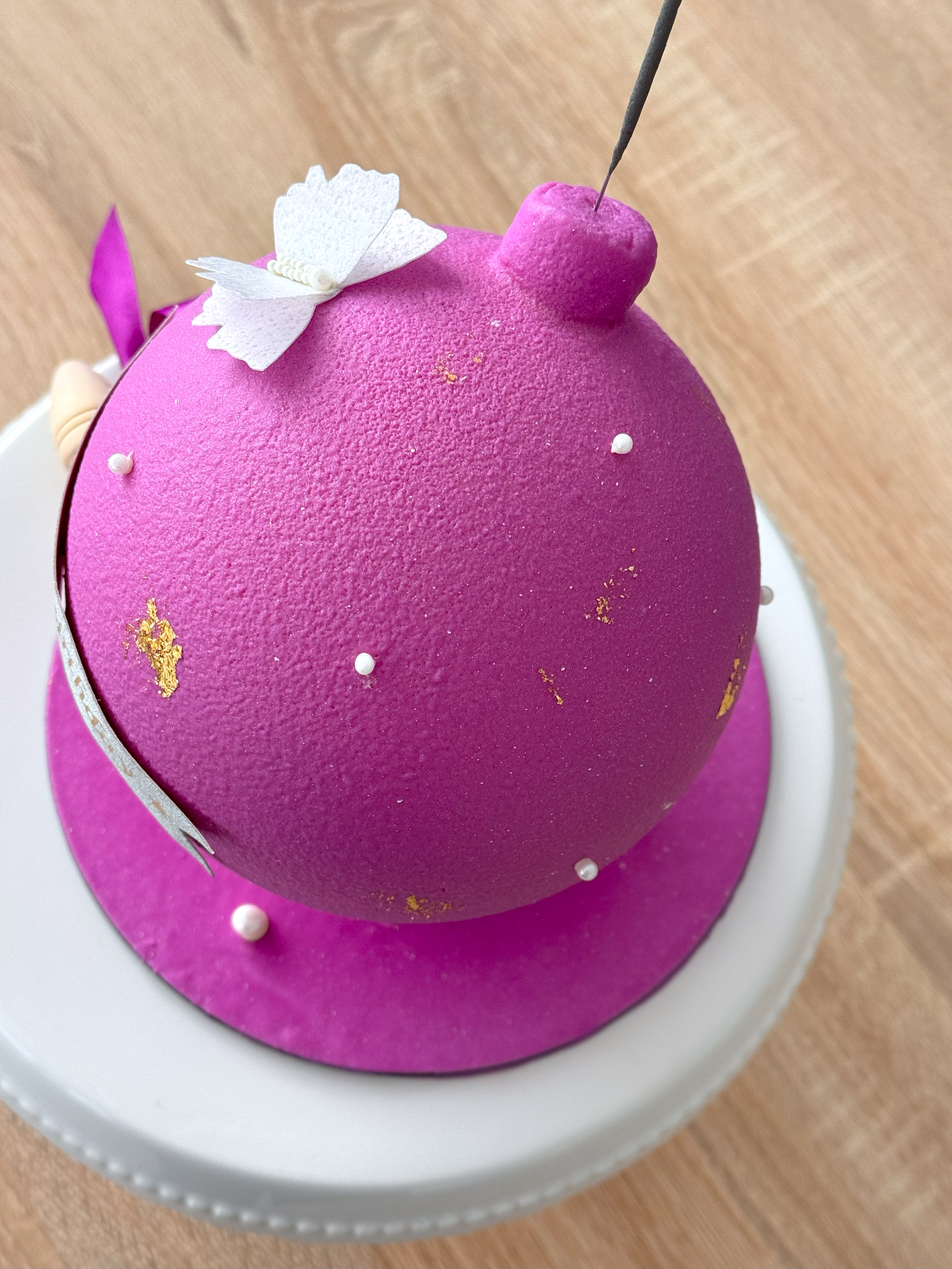 Torta Bomba s motýlikom