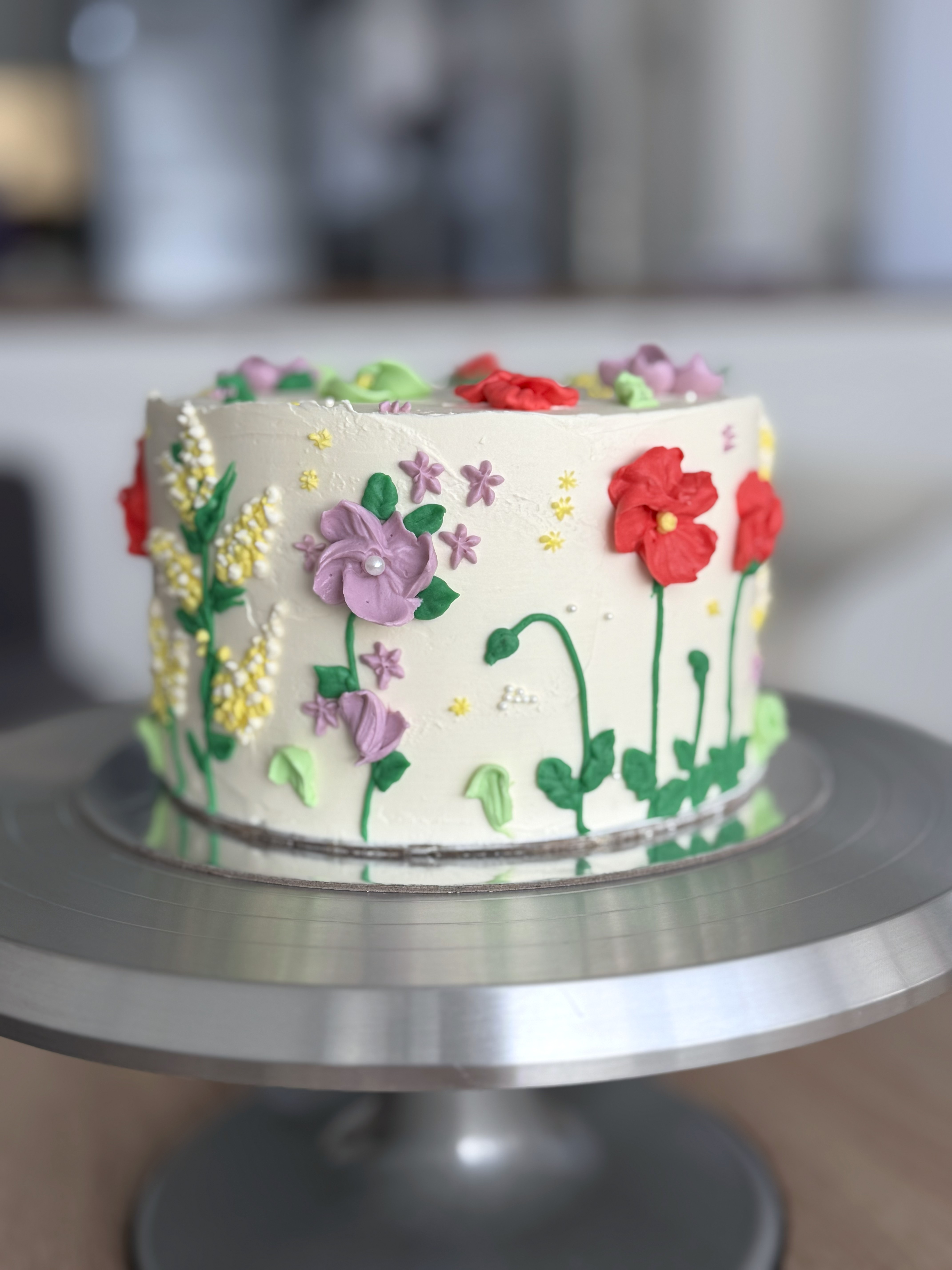 Flower Cake – torta  s ručne zdobenými kvetmi