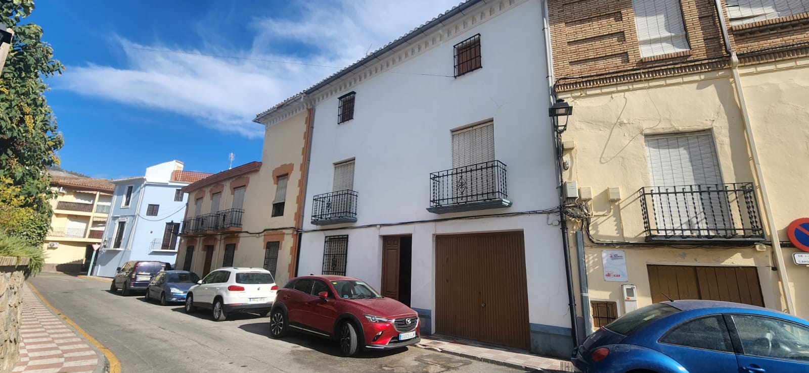 Casa / Chalet adosado en venta en Plaza Iglesia 3