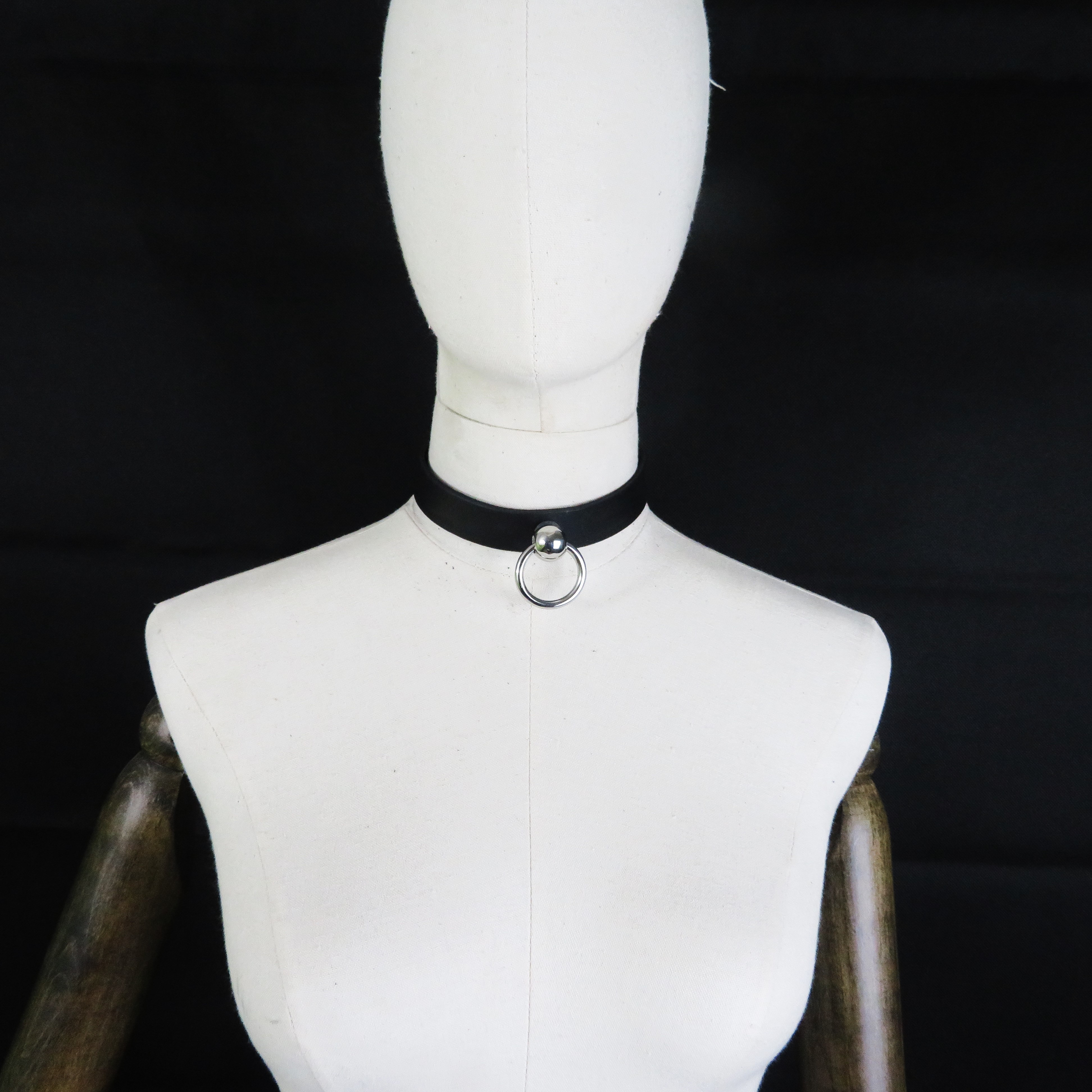 Handmade Black Leather BDSM Collar – Elegant & Durable Choker
