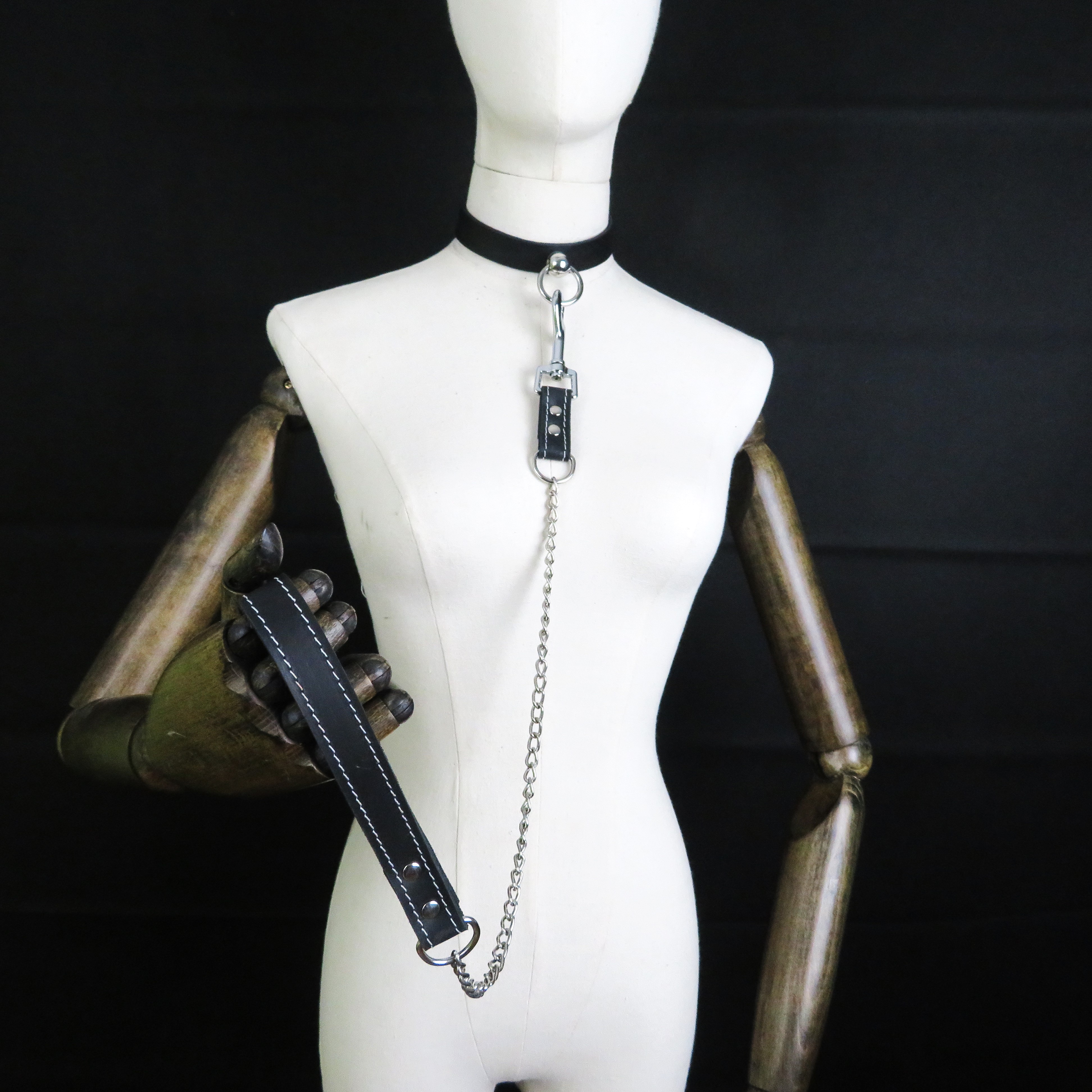 Handmade Black Leather & Chain Leash – Elegant & Durable
