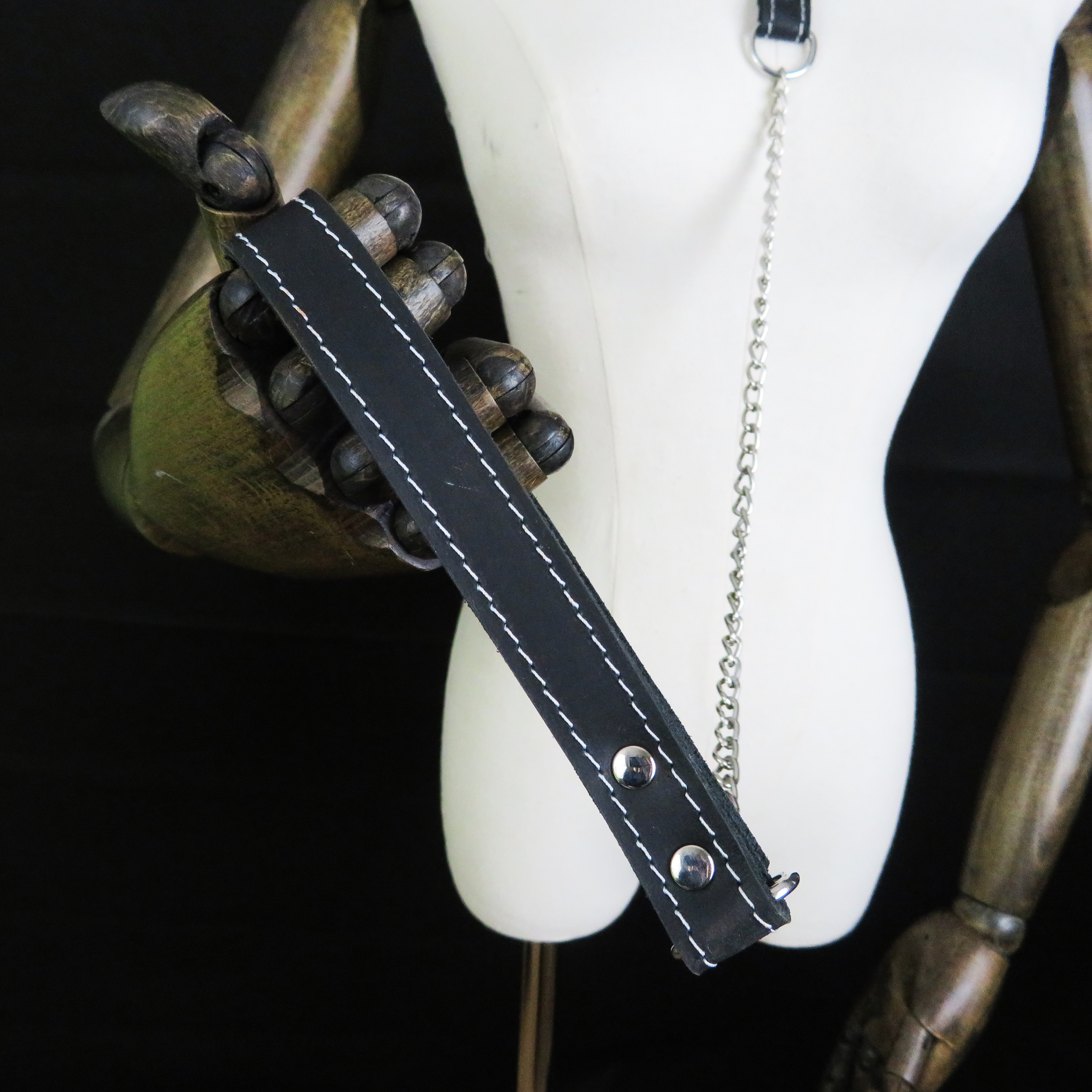 Handmade Black Leather & Chain Leash – Elegant & Durable