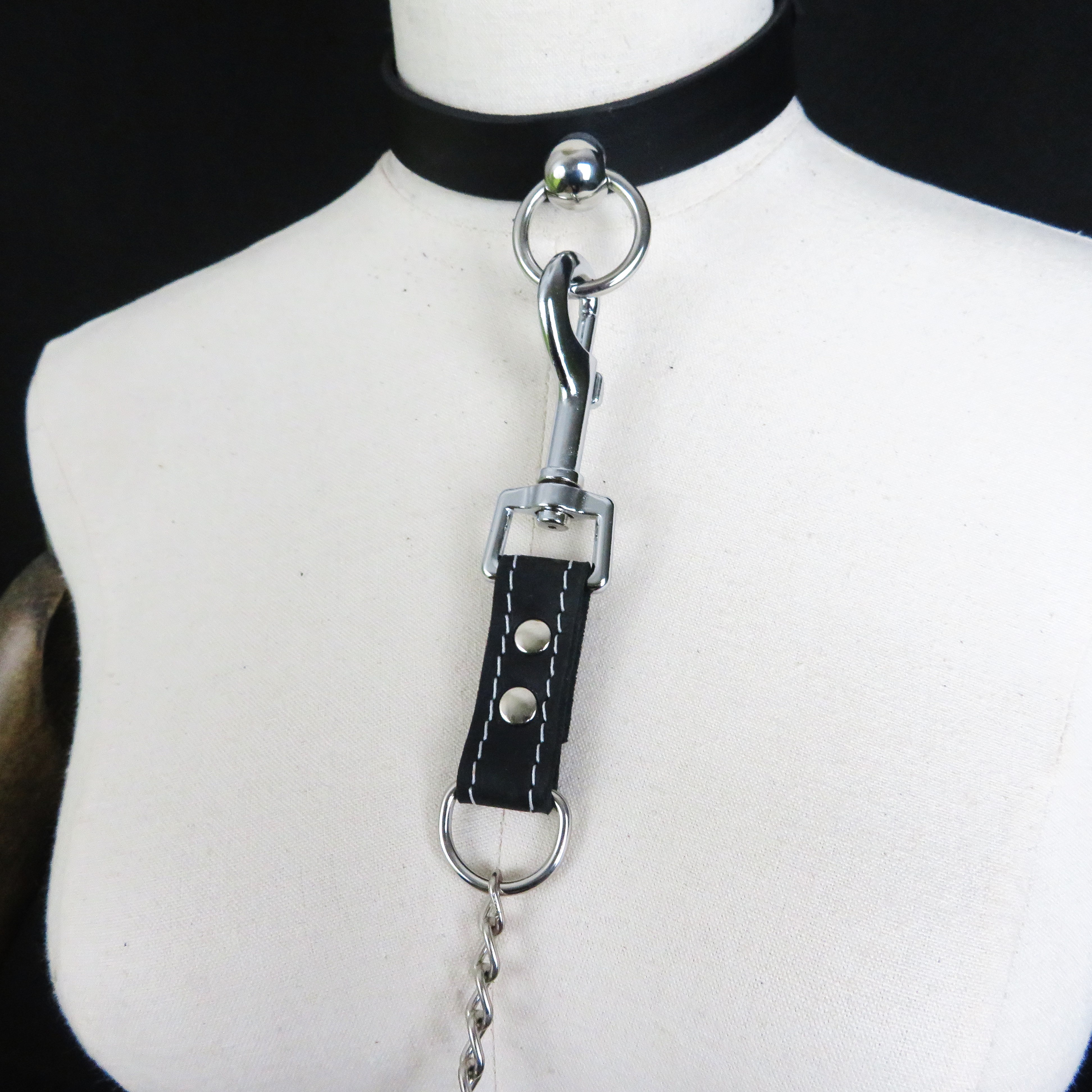 Handmade Black Leather & Chain Leash – Elegant & Durable