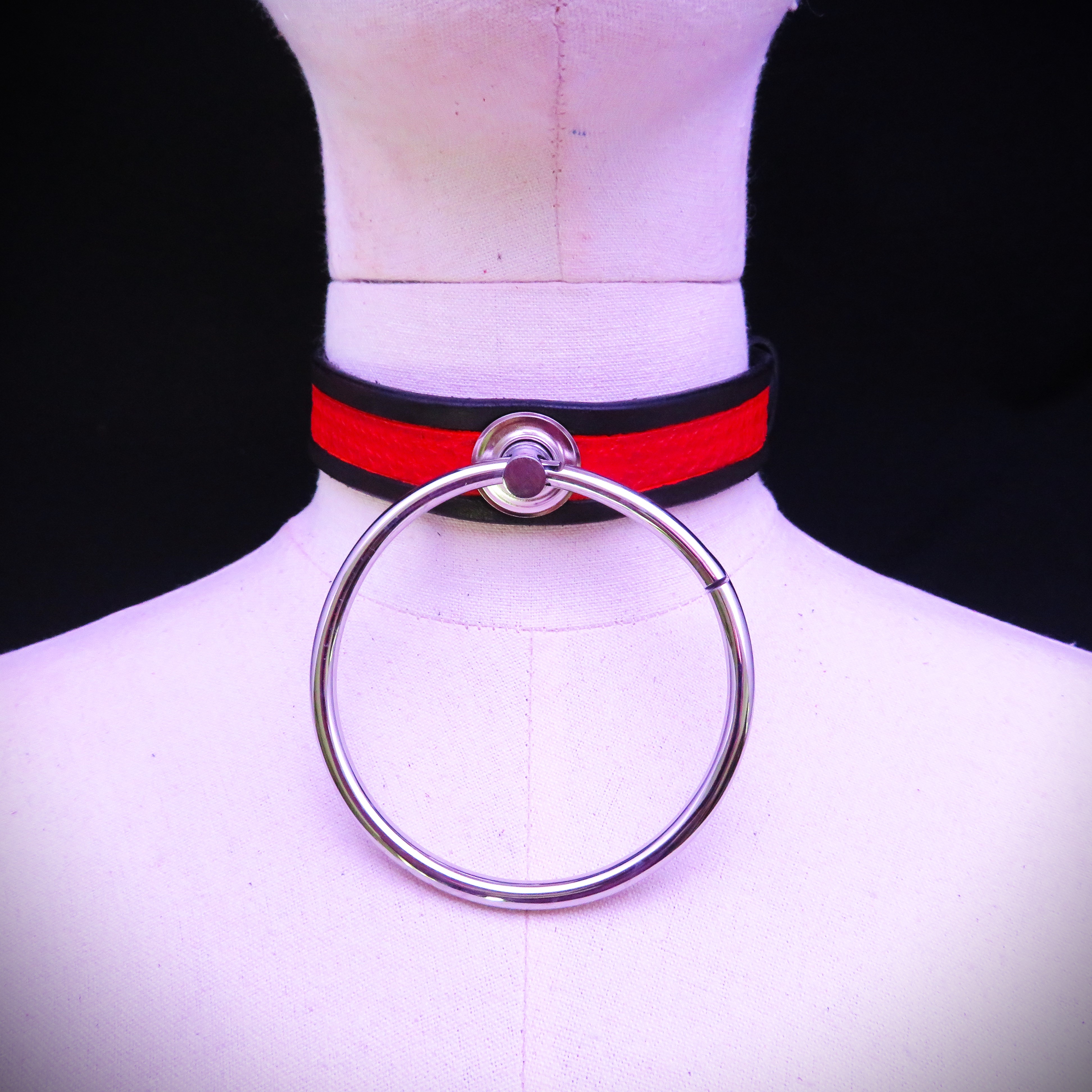 Handmade Red & Black Leather Collar – Tooled Design with Steel Ring