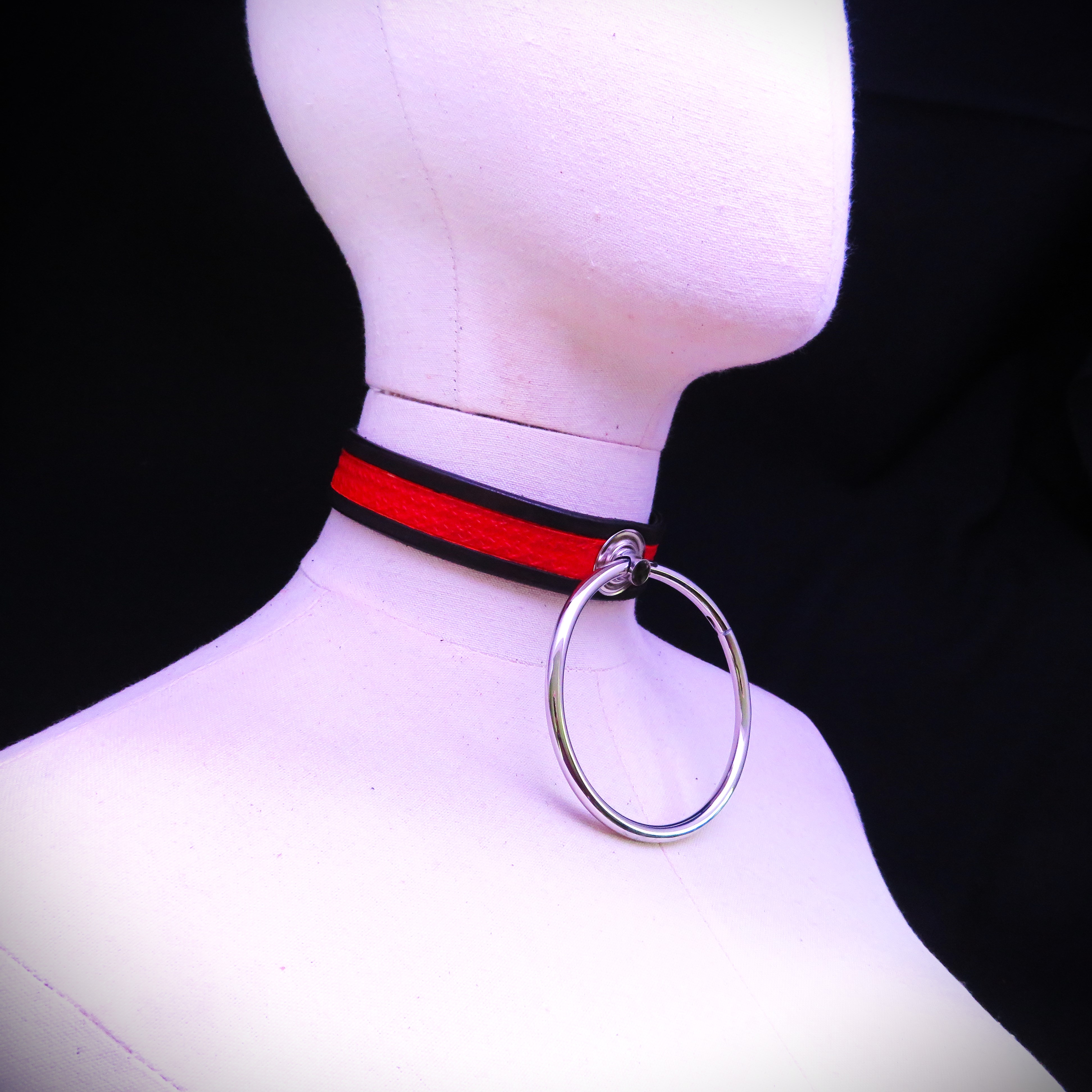 Handmade Red & Black Leather Collar – Tooled Design with Steel Ring