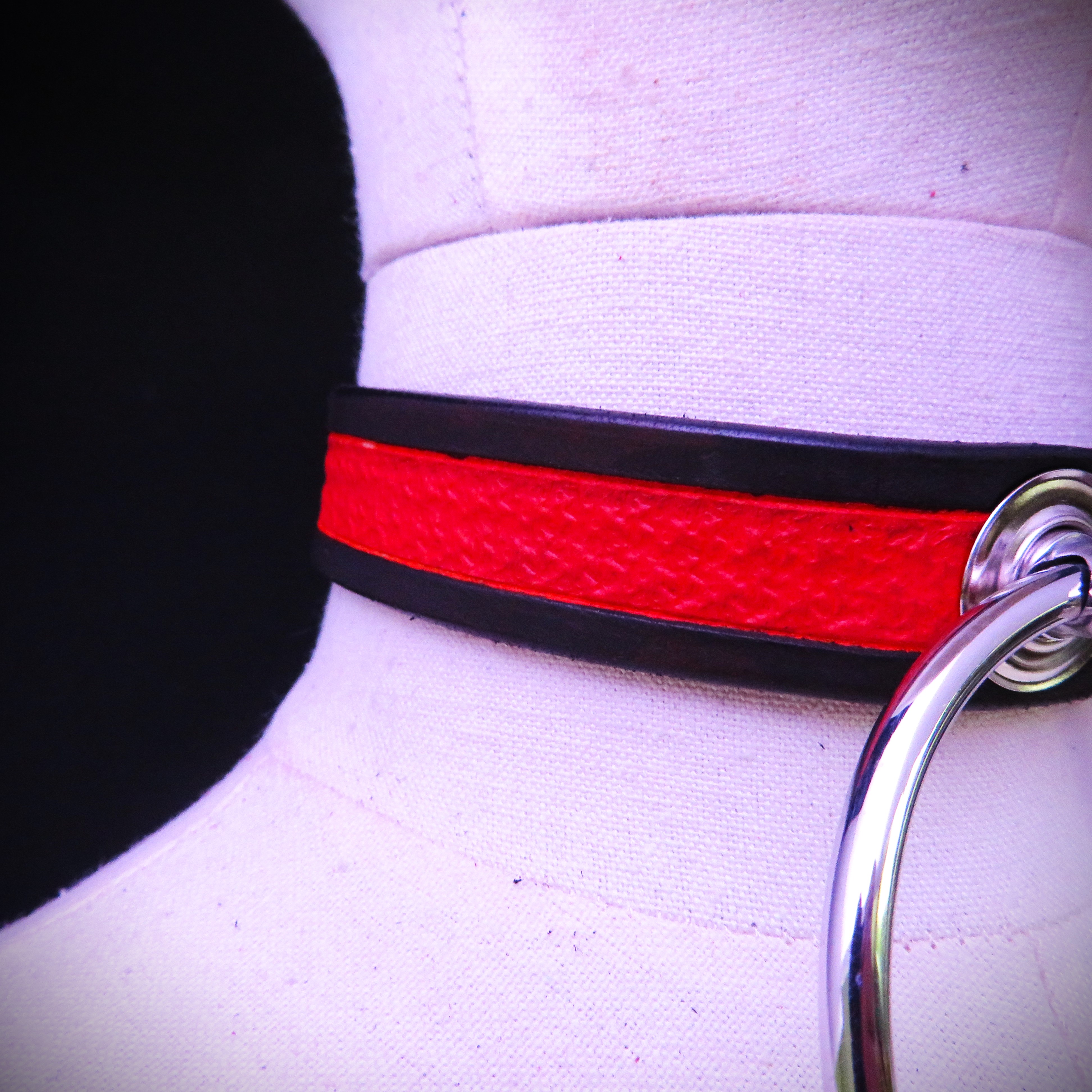 Handmade Red & Black Leather Collar – Tooled Design with Steel Ring