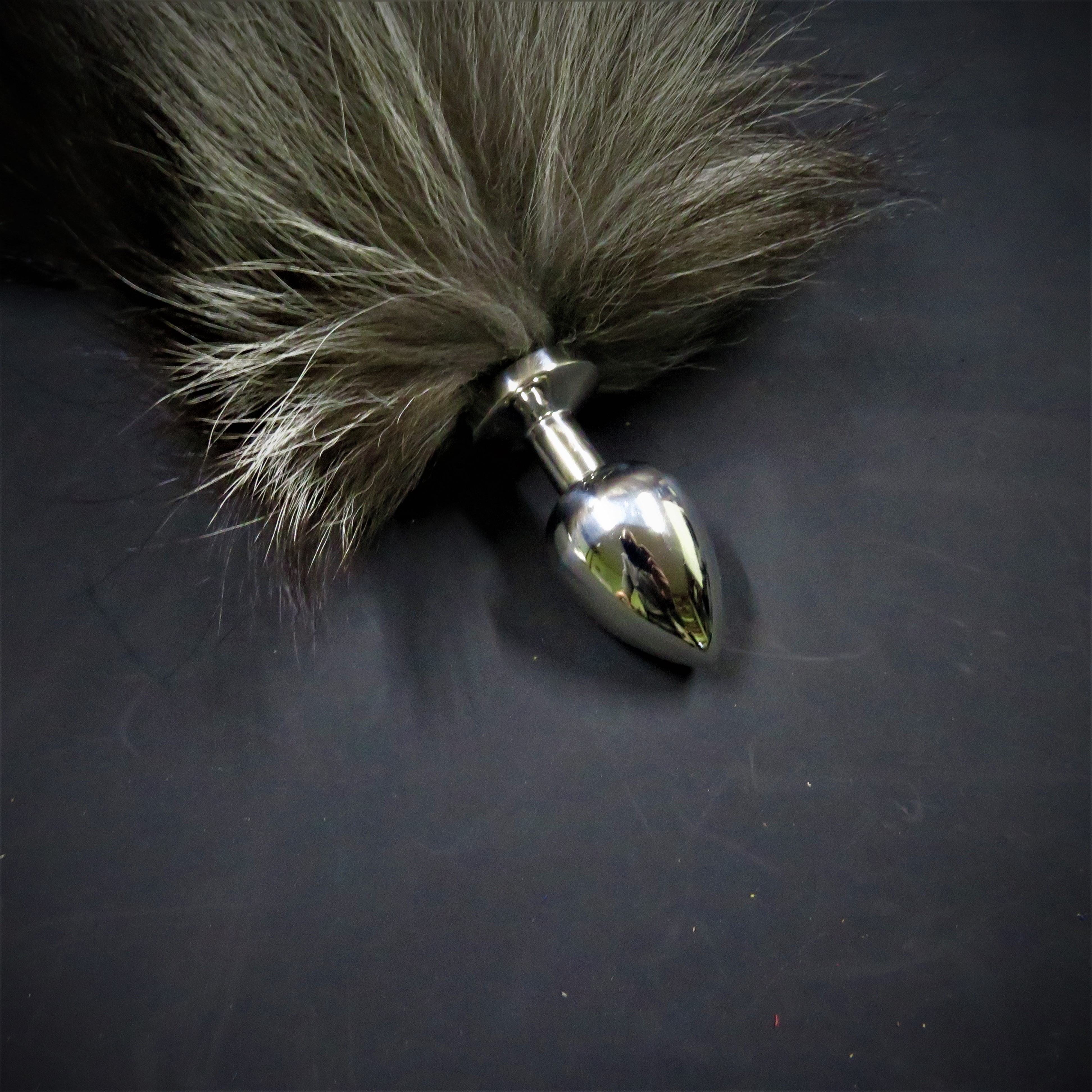 Real Fox Tail Butt Plug – Stainless Steel & Genuine Fur