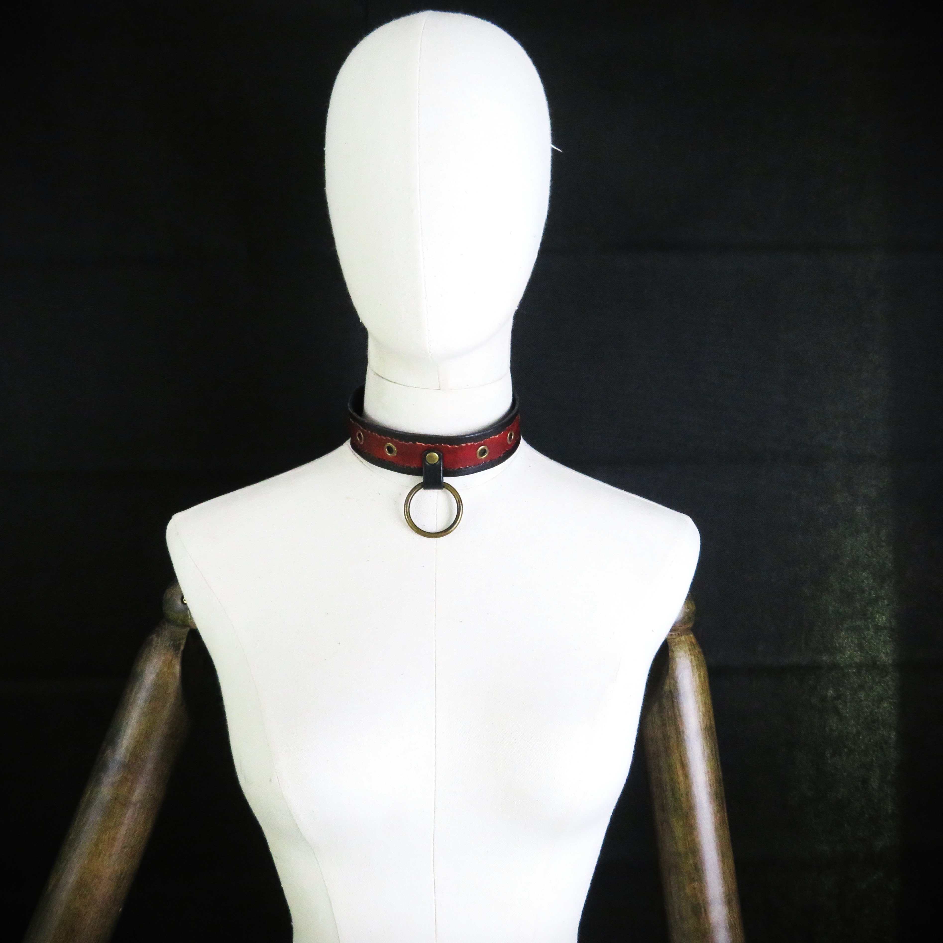 Handmade Vegetable-Tanned Leather Collar – Edgy & Unique