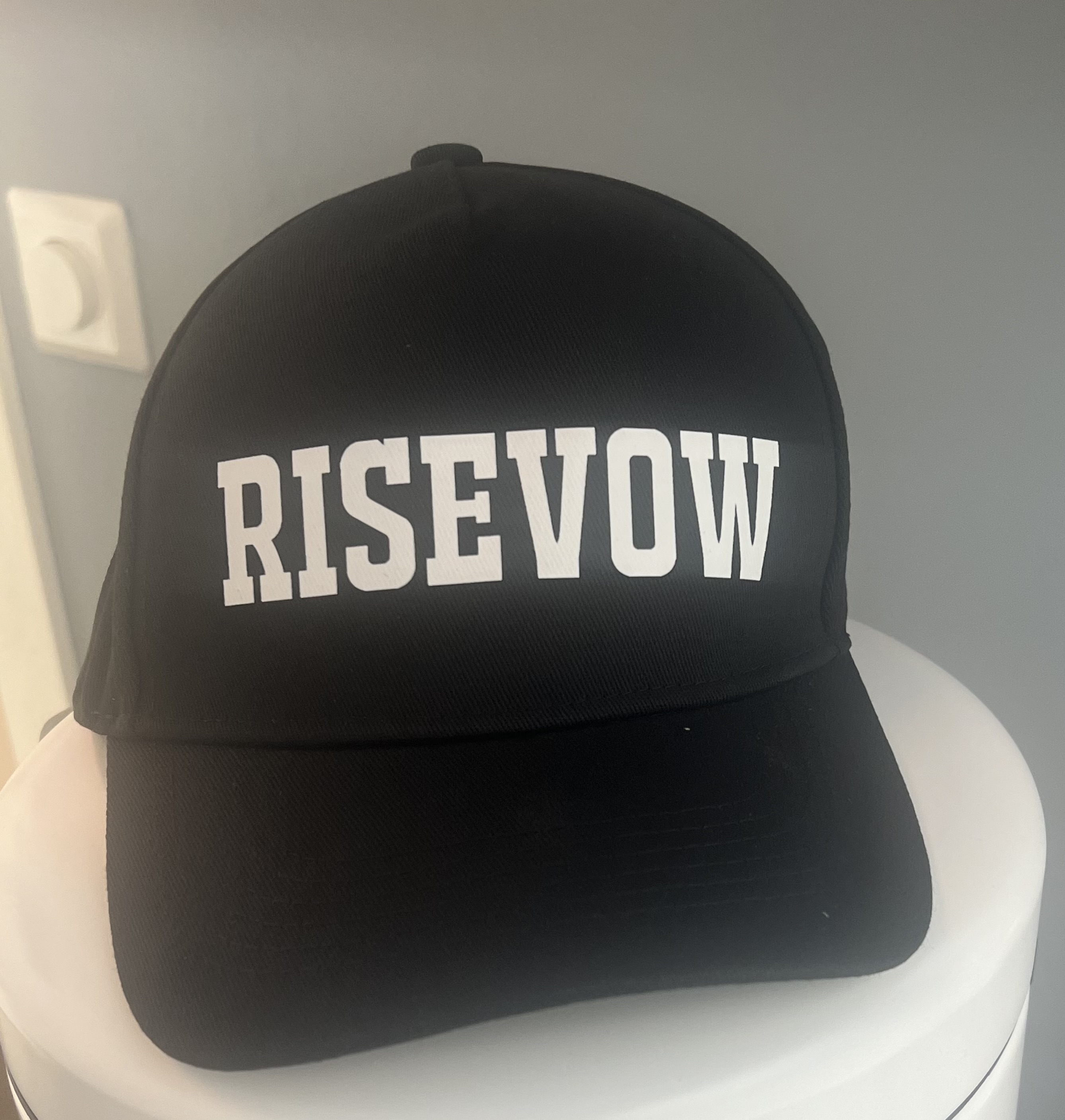 RISEVOW Black Baseball Cap