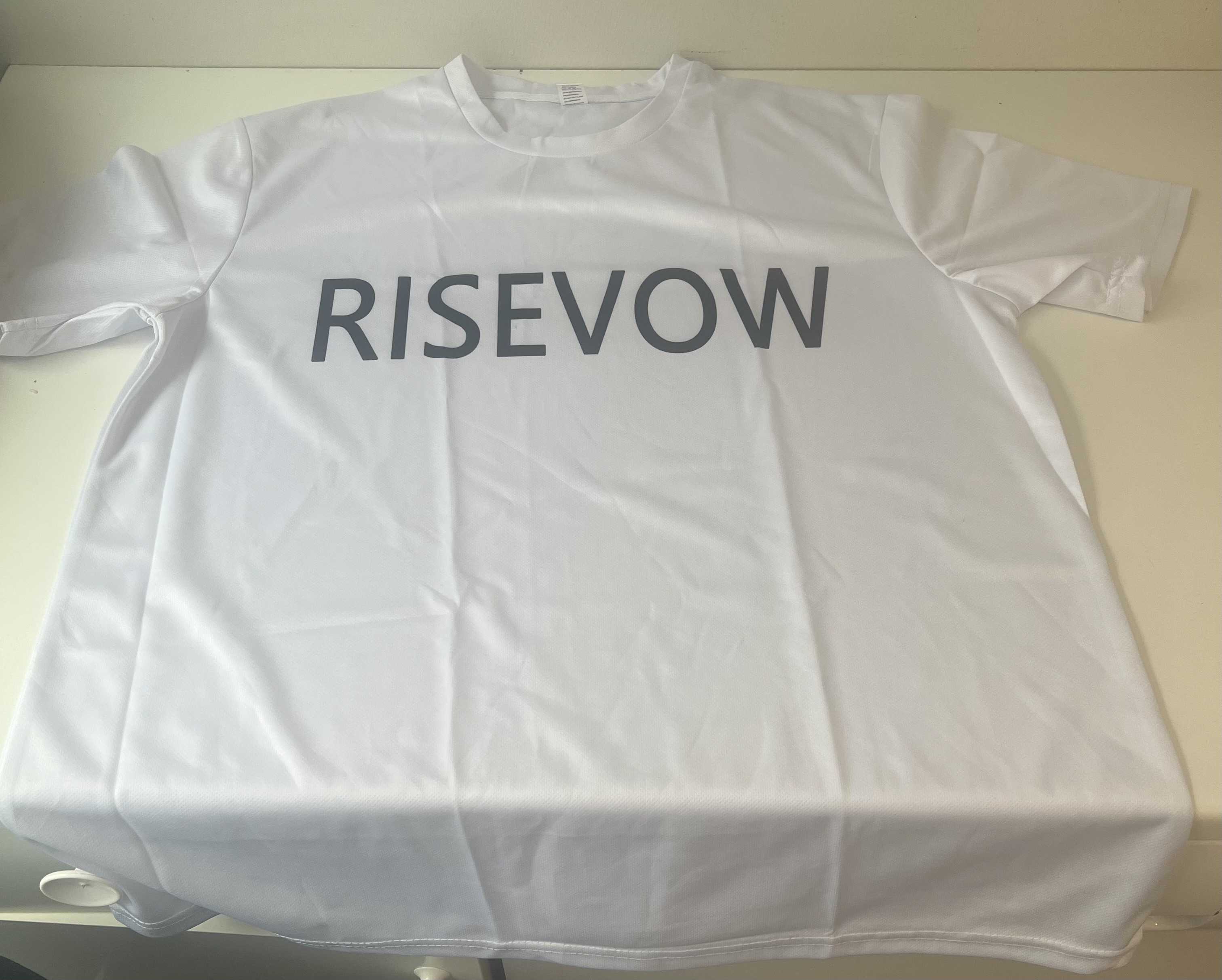 RISEVOW White T-Shirt