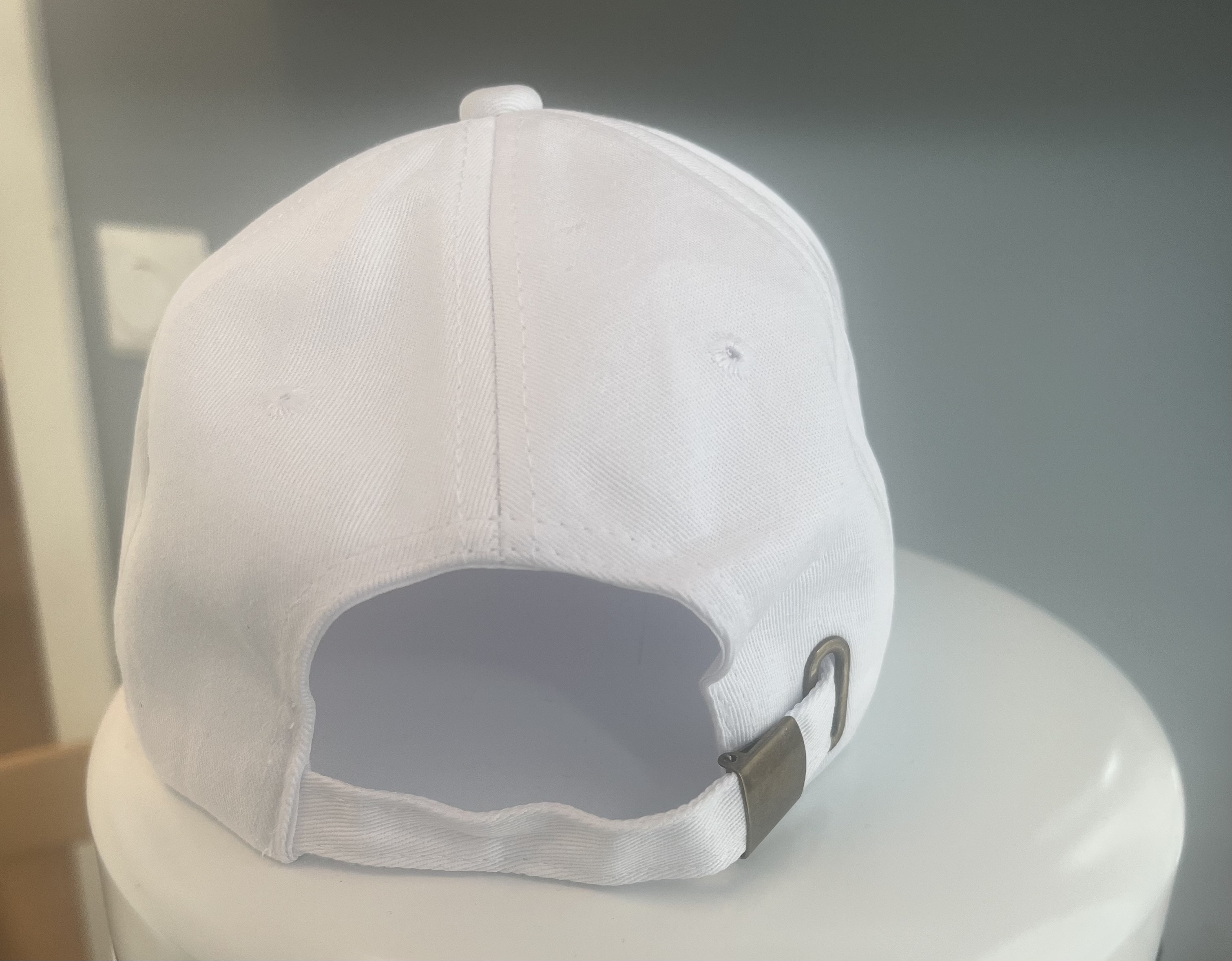 RISEVOW White Cap