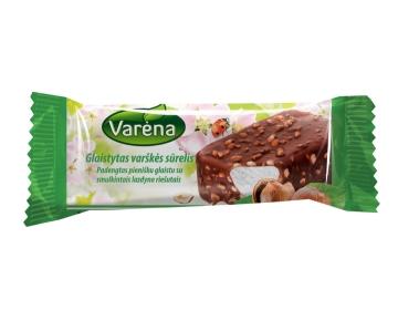 Varenos Pienelis - Glazed Curd Cheese Bar with Hazelnuts 40g