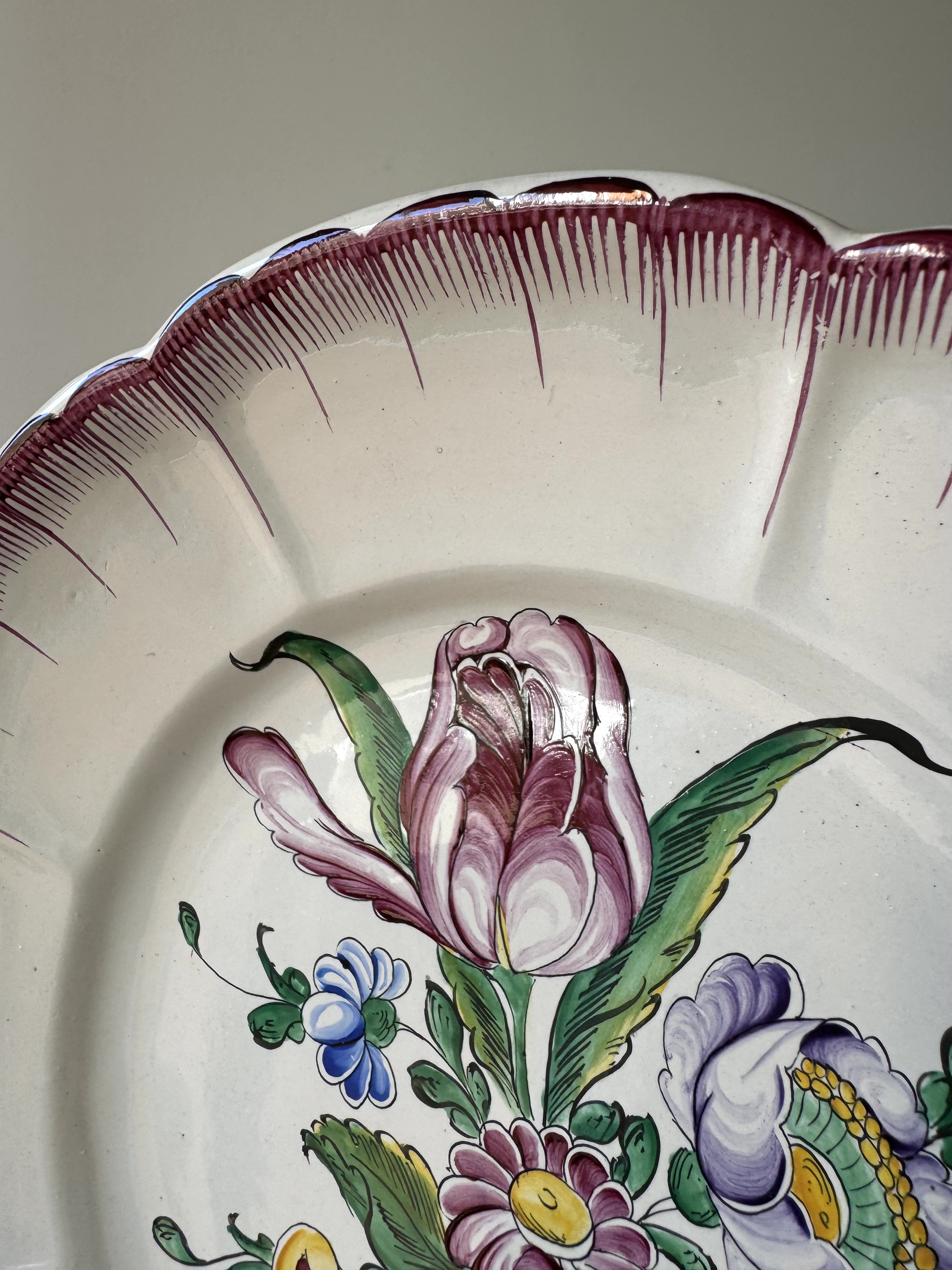 Faience plate with hand-painted flowers/ France  