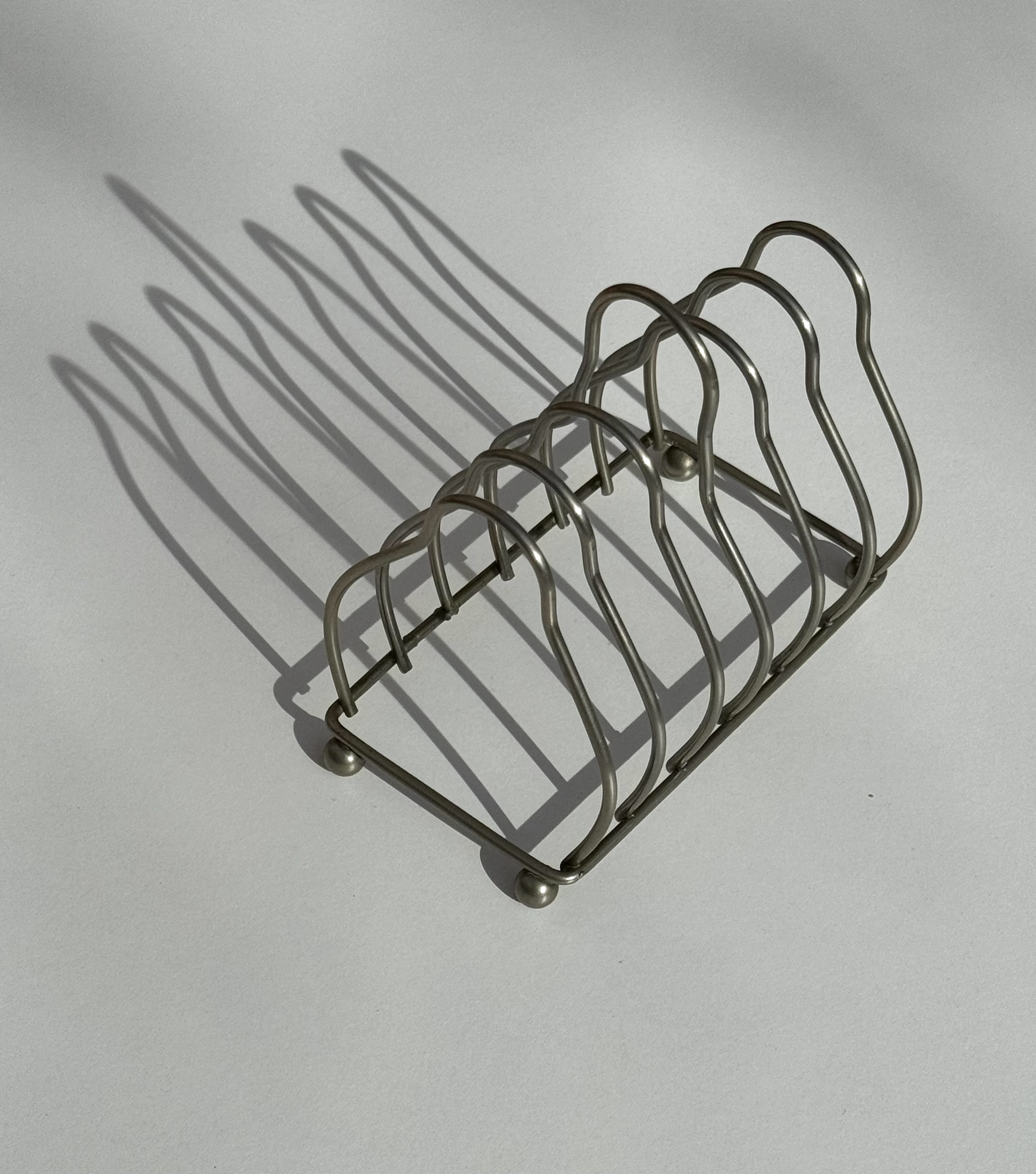 Metal stand for toast, bread slices 