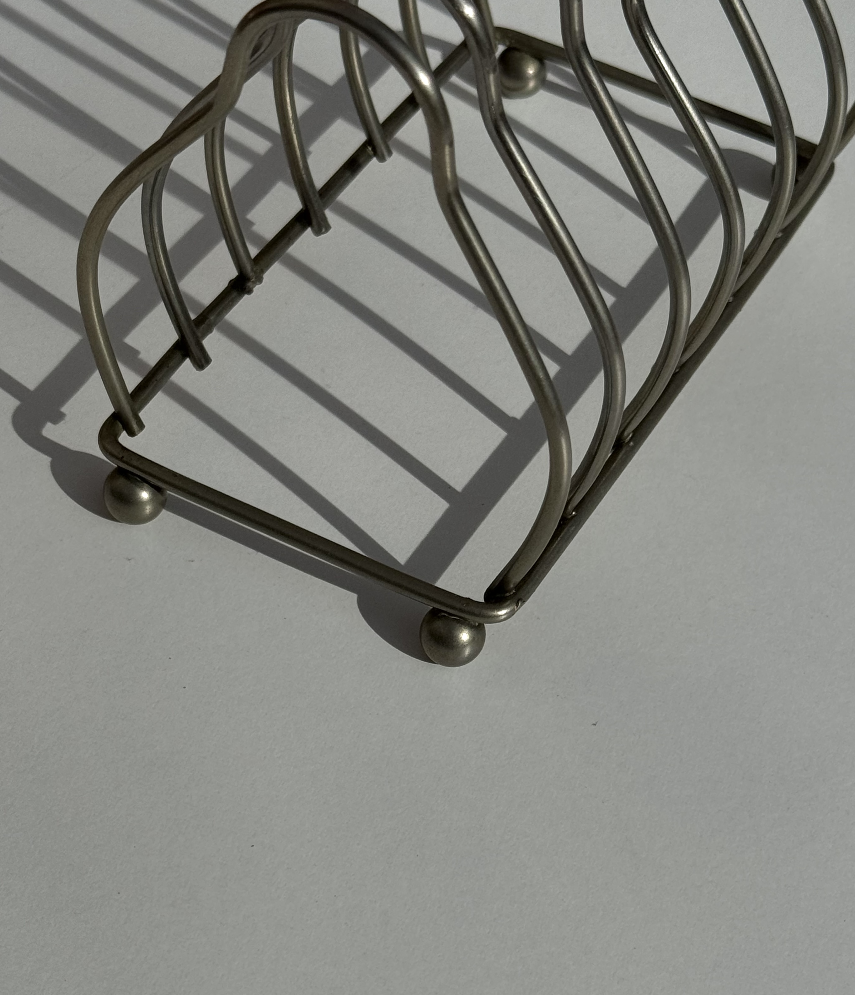 Metal stand for toast, bread slices 