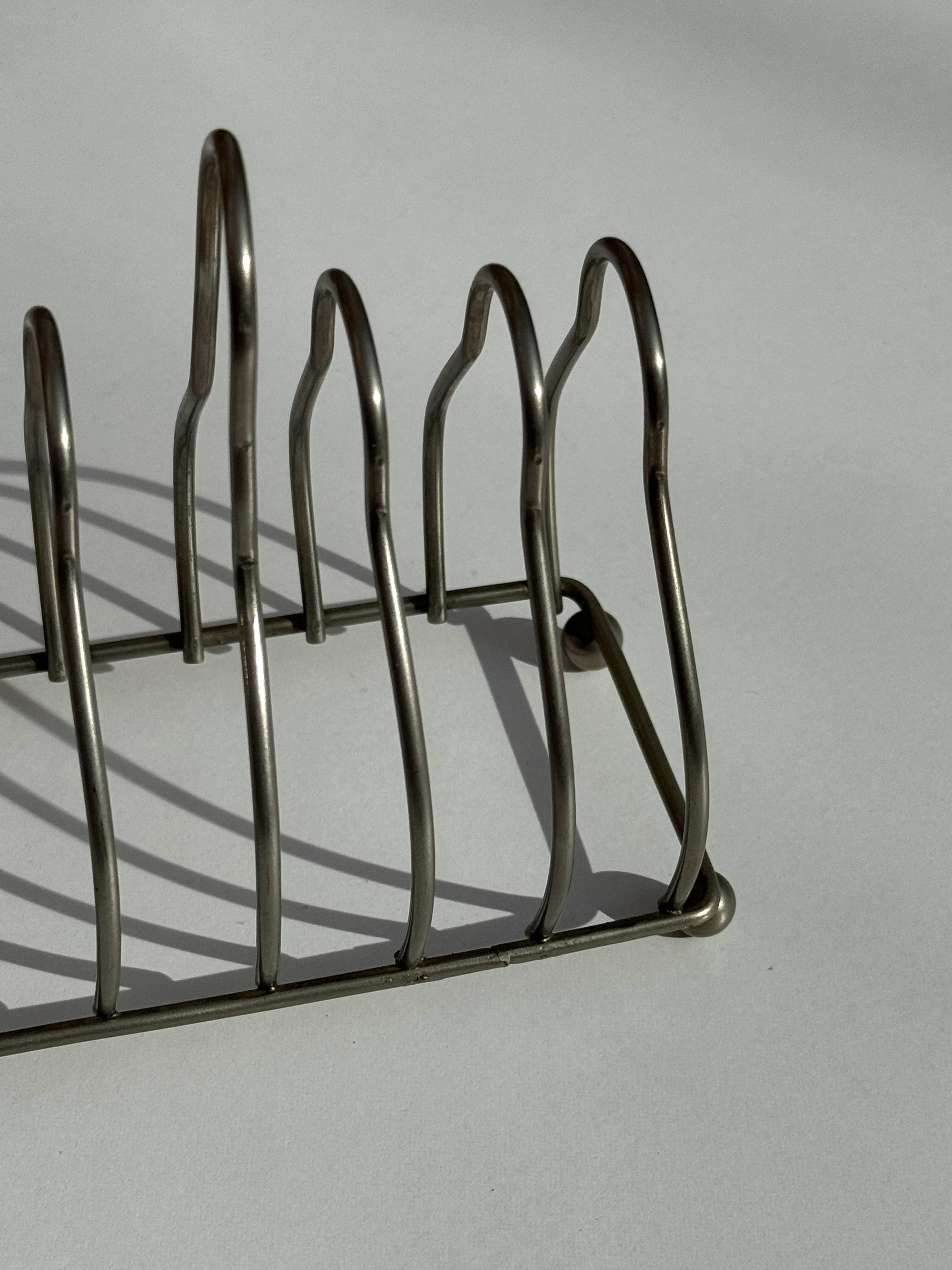 Metal stand for toast, bread slices 