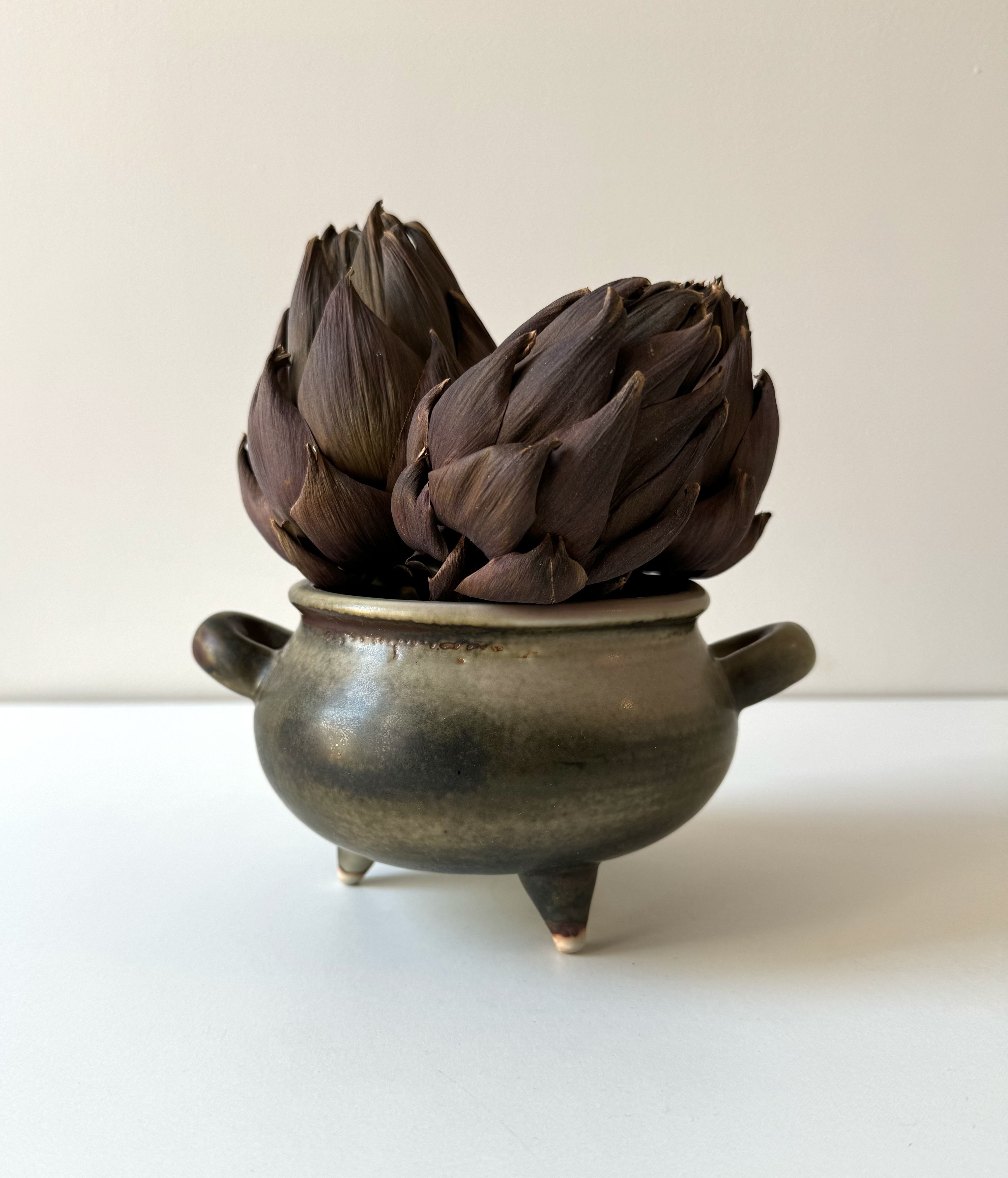 Ceramic bowl with /ceramist BRITA HEILIMO /Finnish company Arabia / 1960s