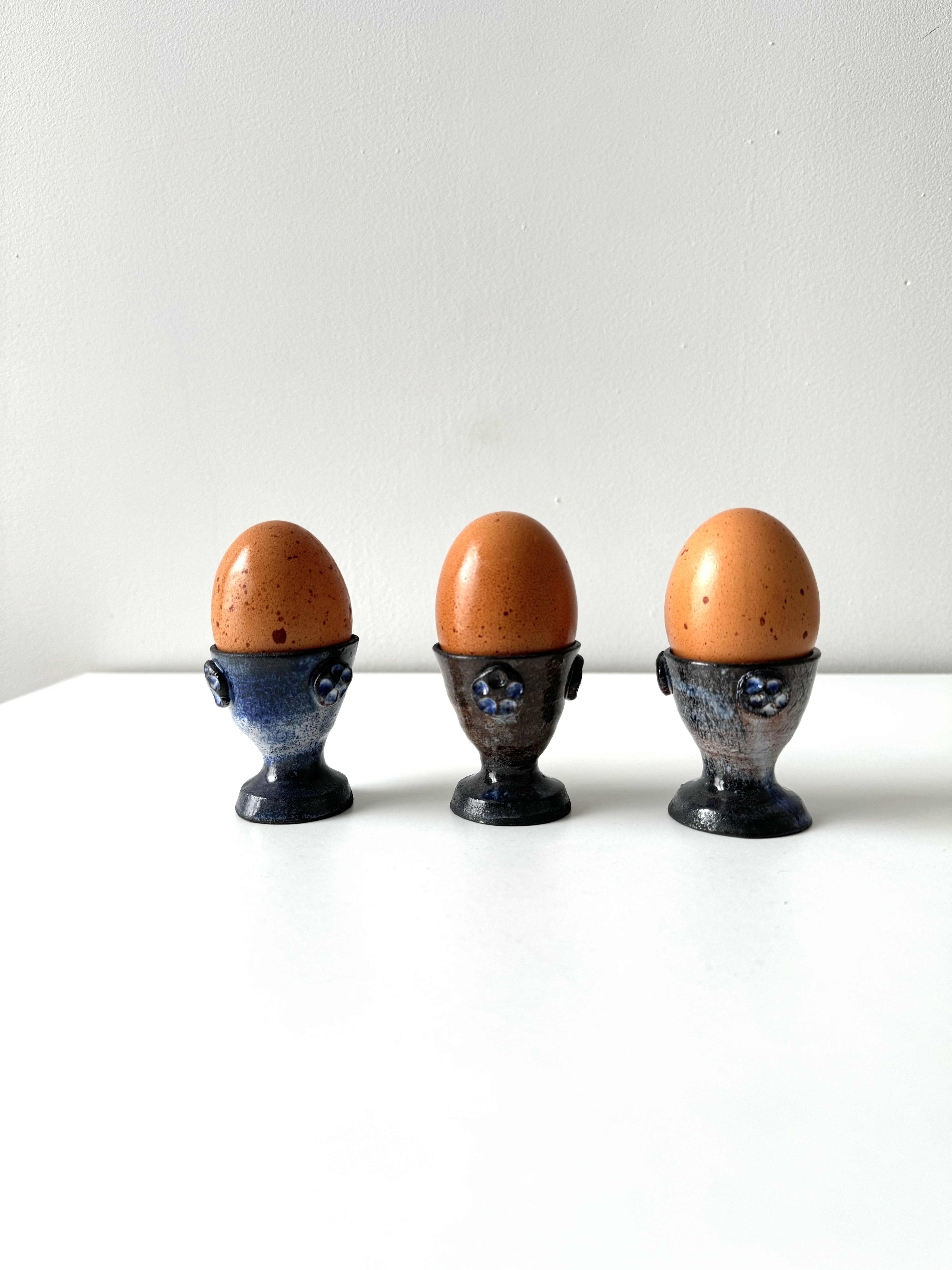 Handmade Ceramic Egg Cups / Finland /TKURTZE