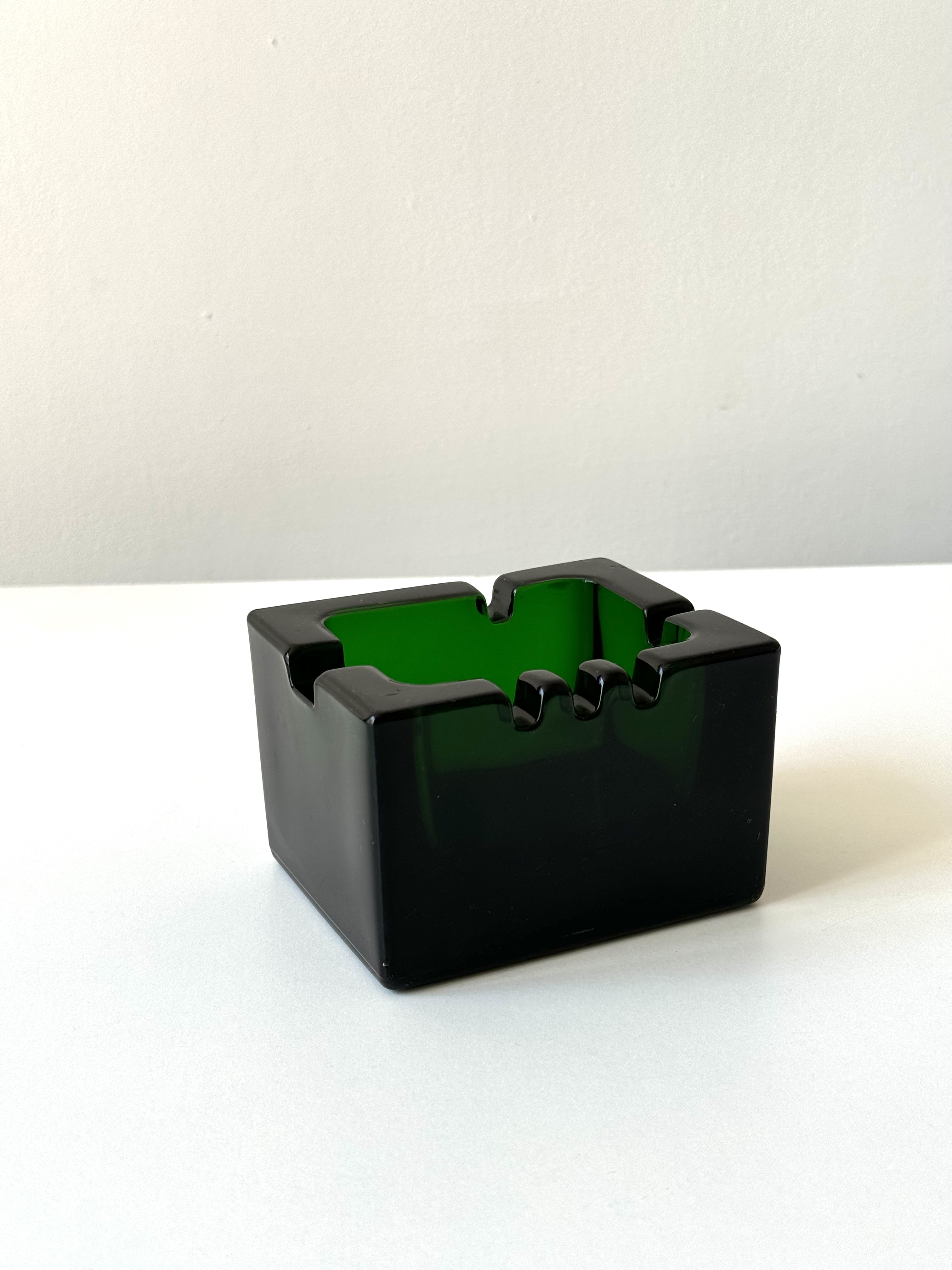Ashtray/ Design by Kaj Franck for Nuutajärvi / Finland 1970s