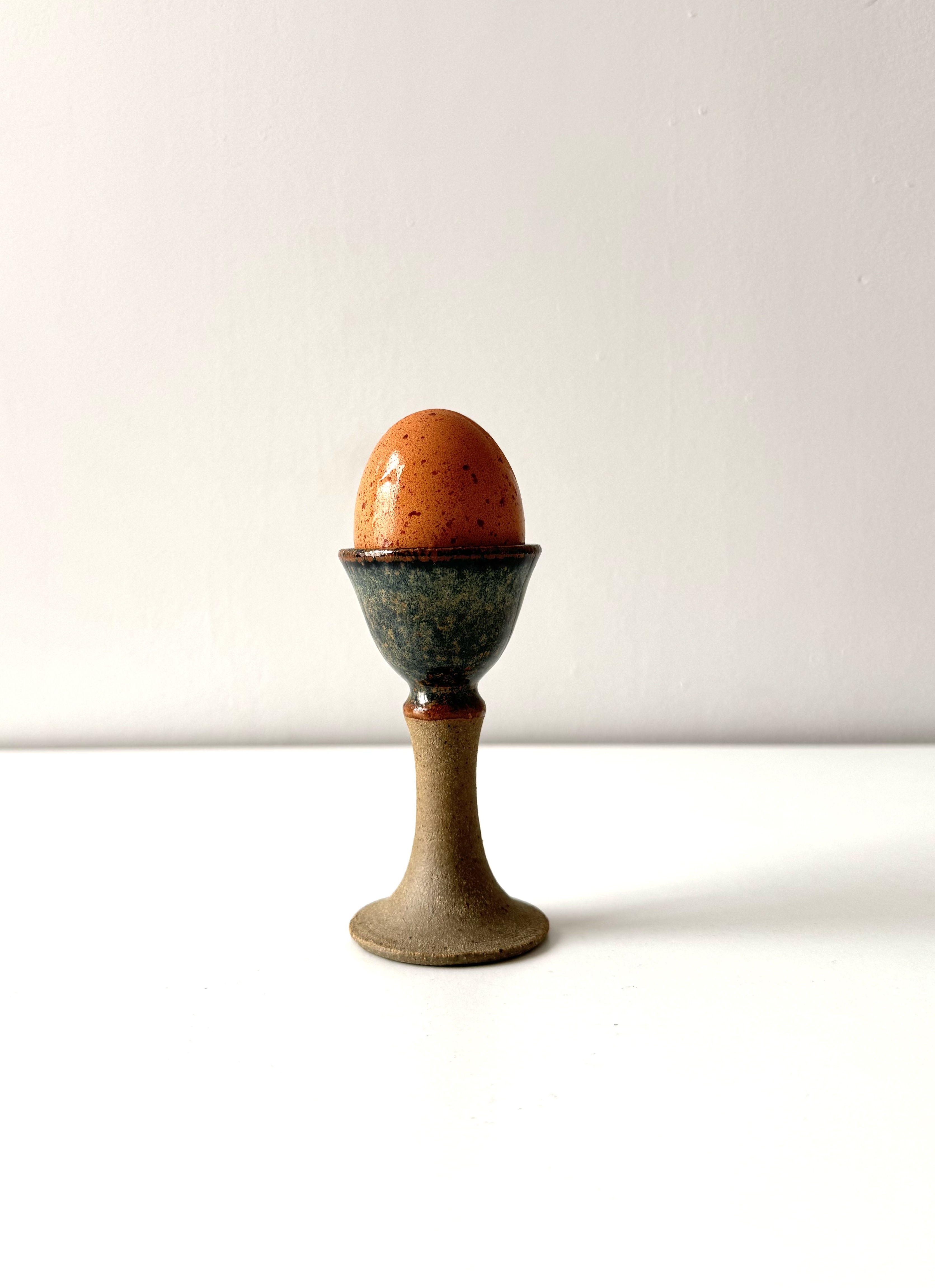 Ceramic egg poacher by Danish ceramic artist: Nordby Samsø by Sigrid Hovmand