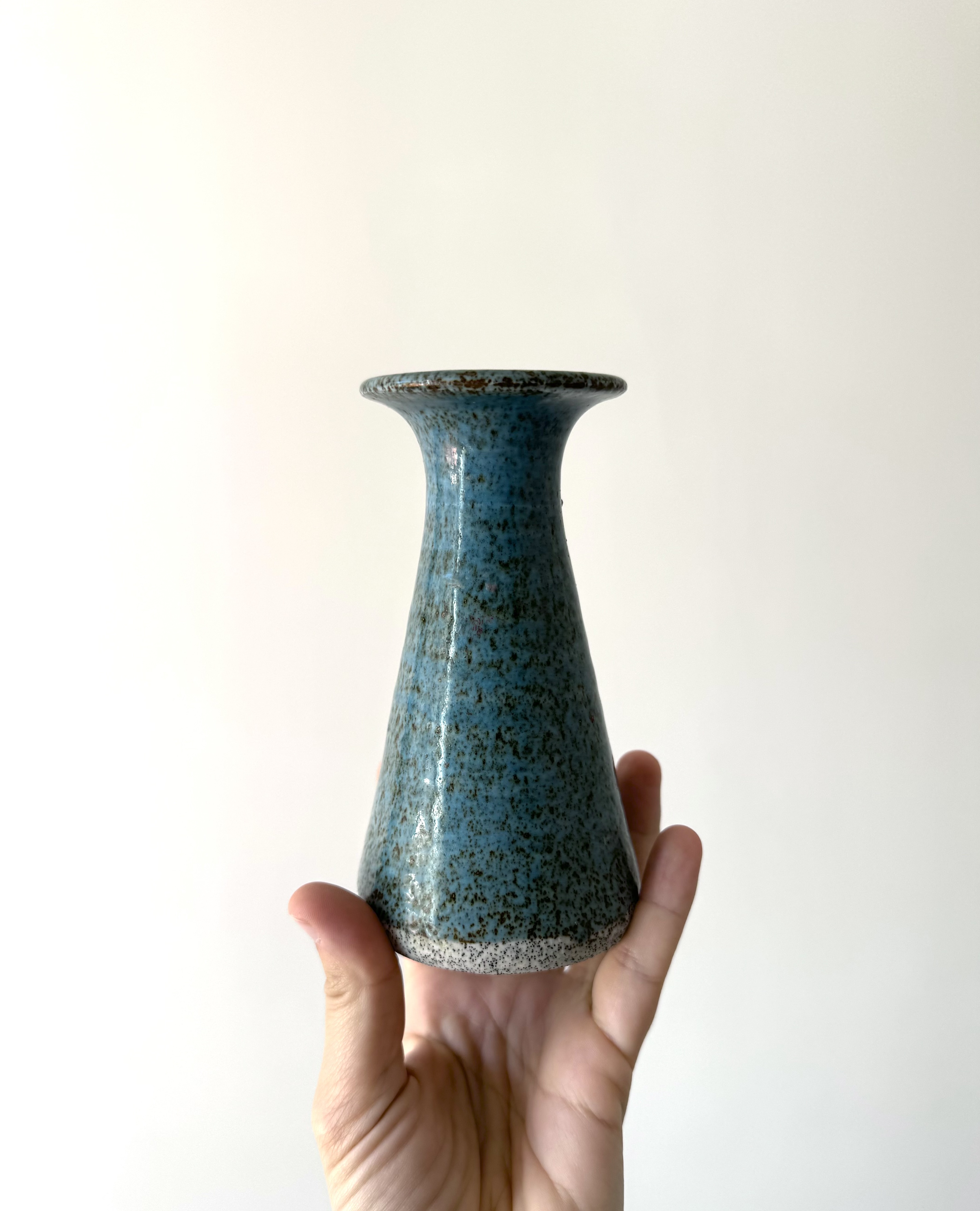 Ceramic vase/ Københavns Amts Sygehus 1987/Denmark