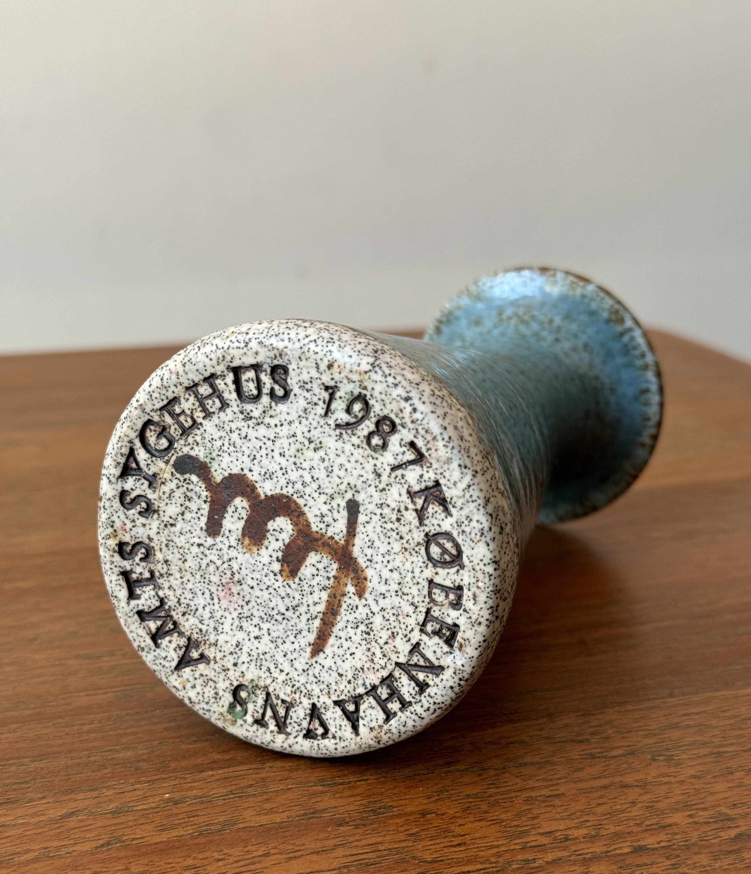 Ceramic vase/ Københavns Amts Sygehus 1987/Denmark