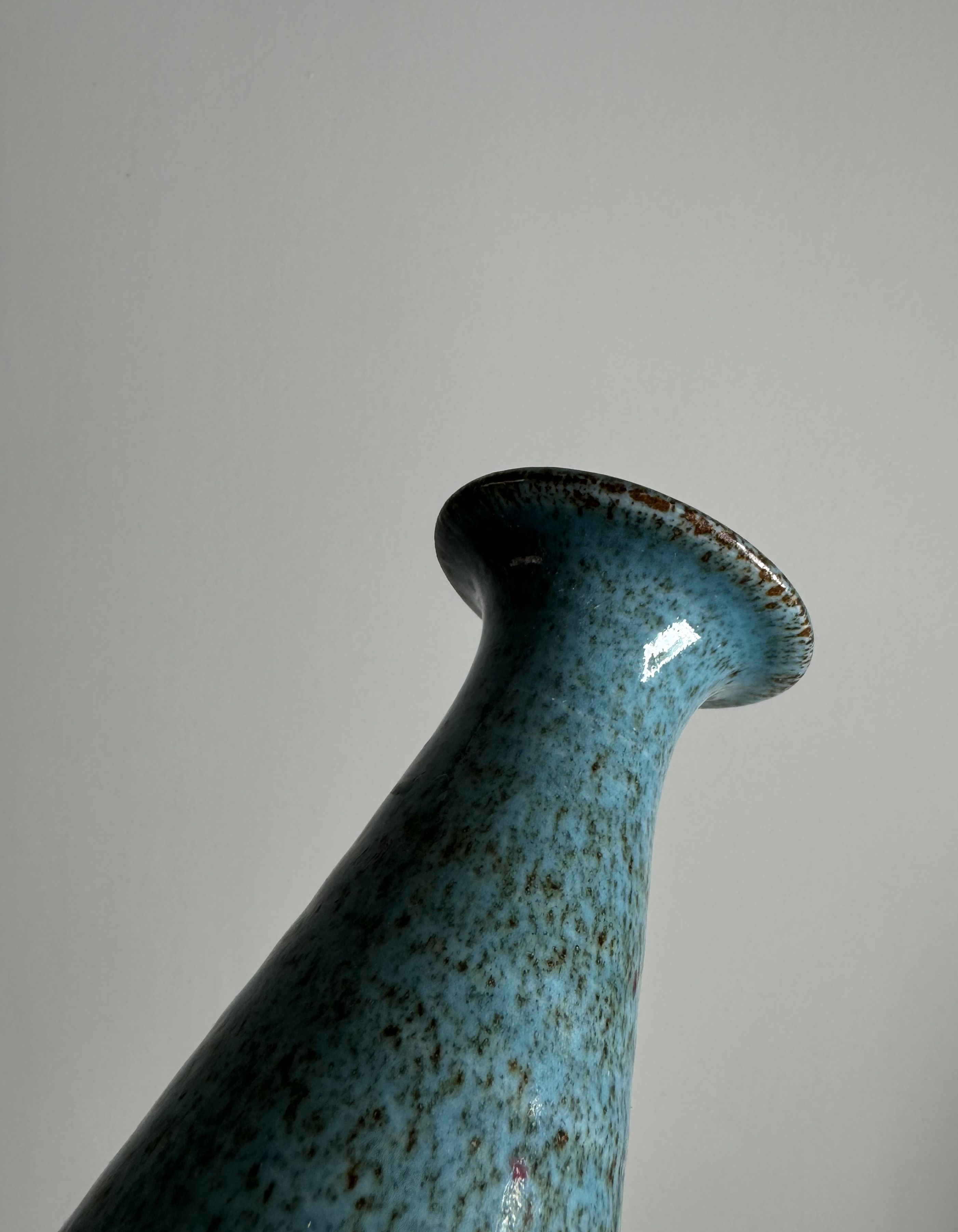 Ceramic vase/ Københavns Amts Sygehus 1987/Denmark