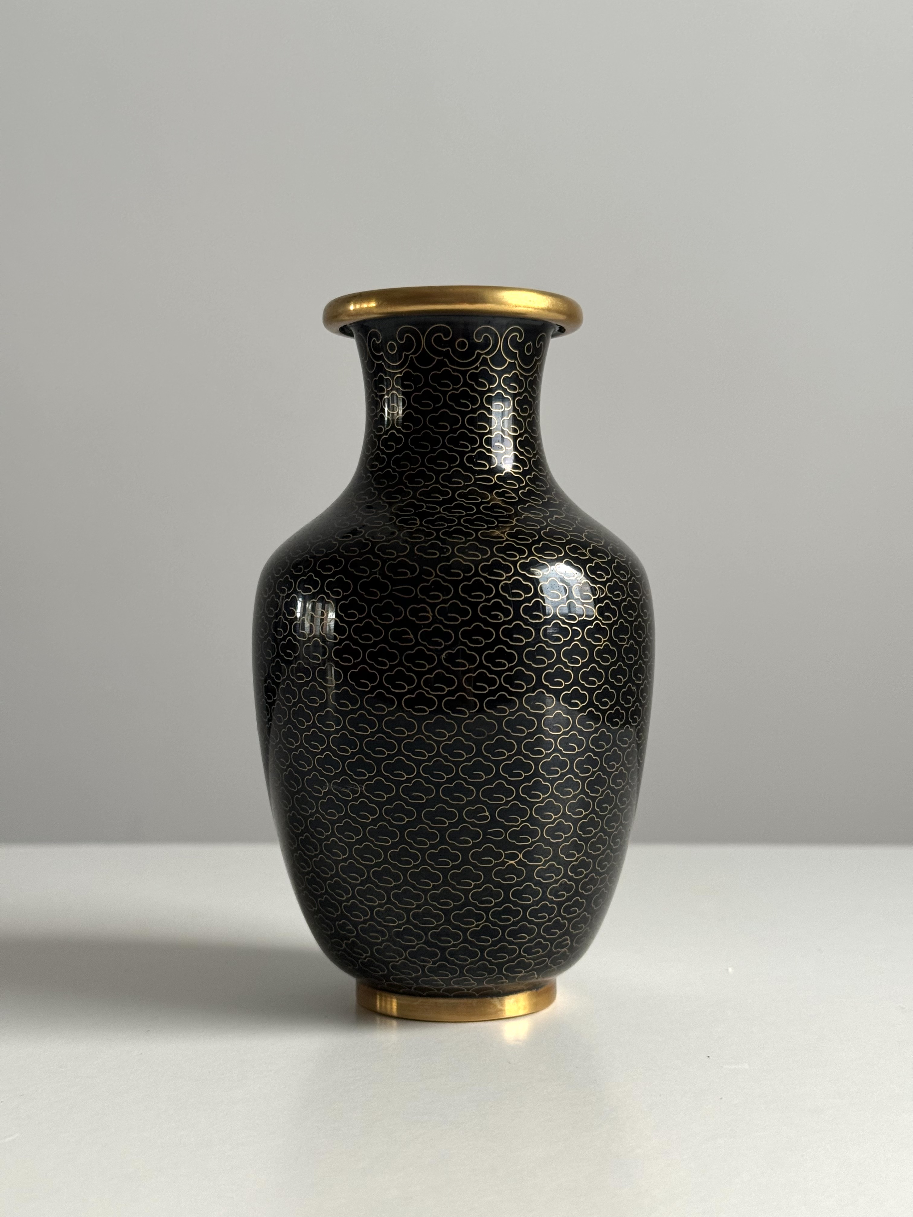  Chinese vase from the  20th century
