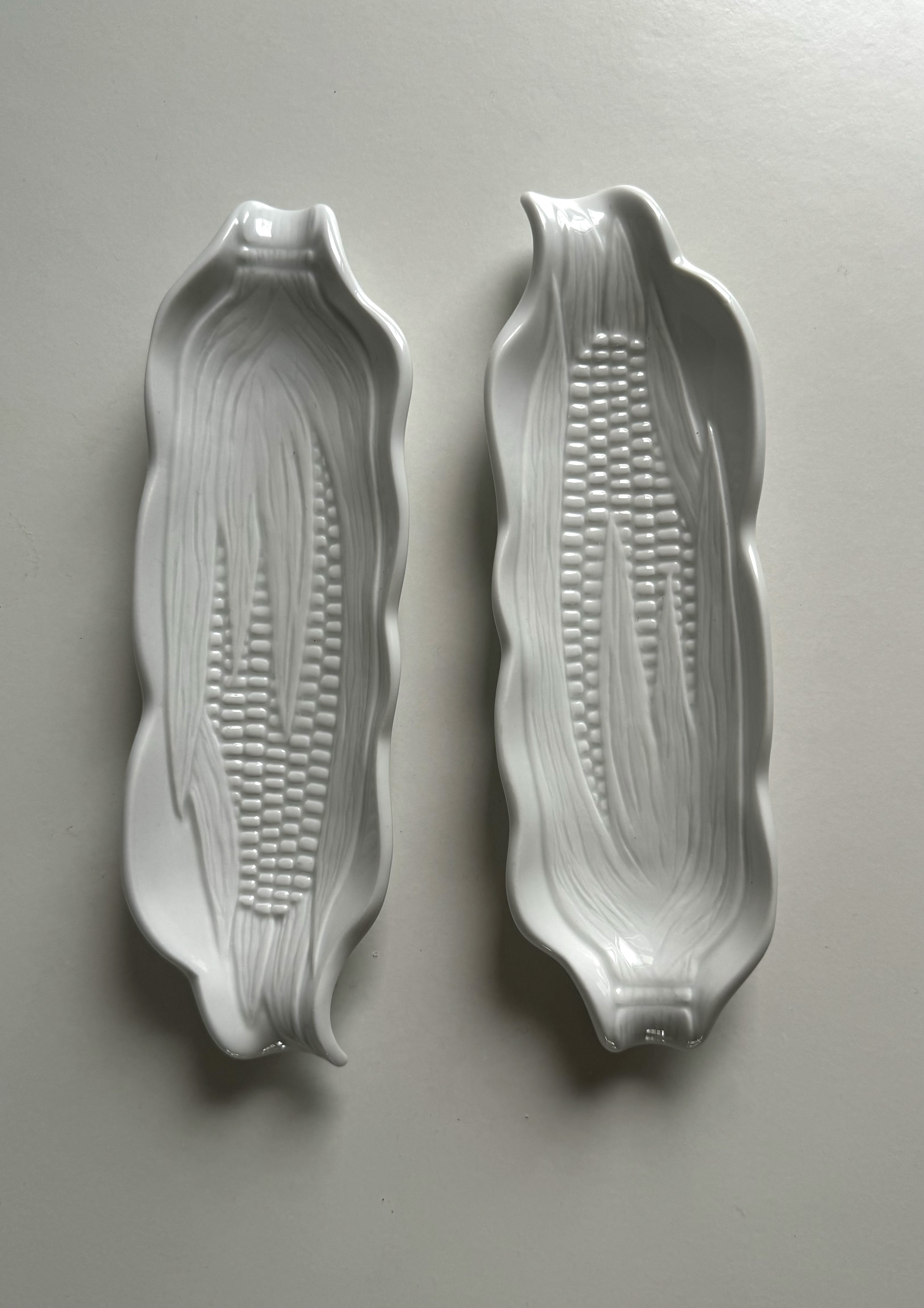 Set of 2 PILLIVUYT porcelain holders plates/ FRANCE