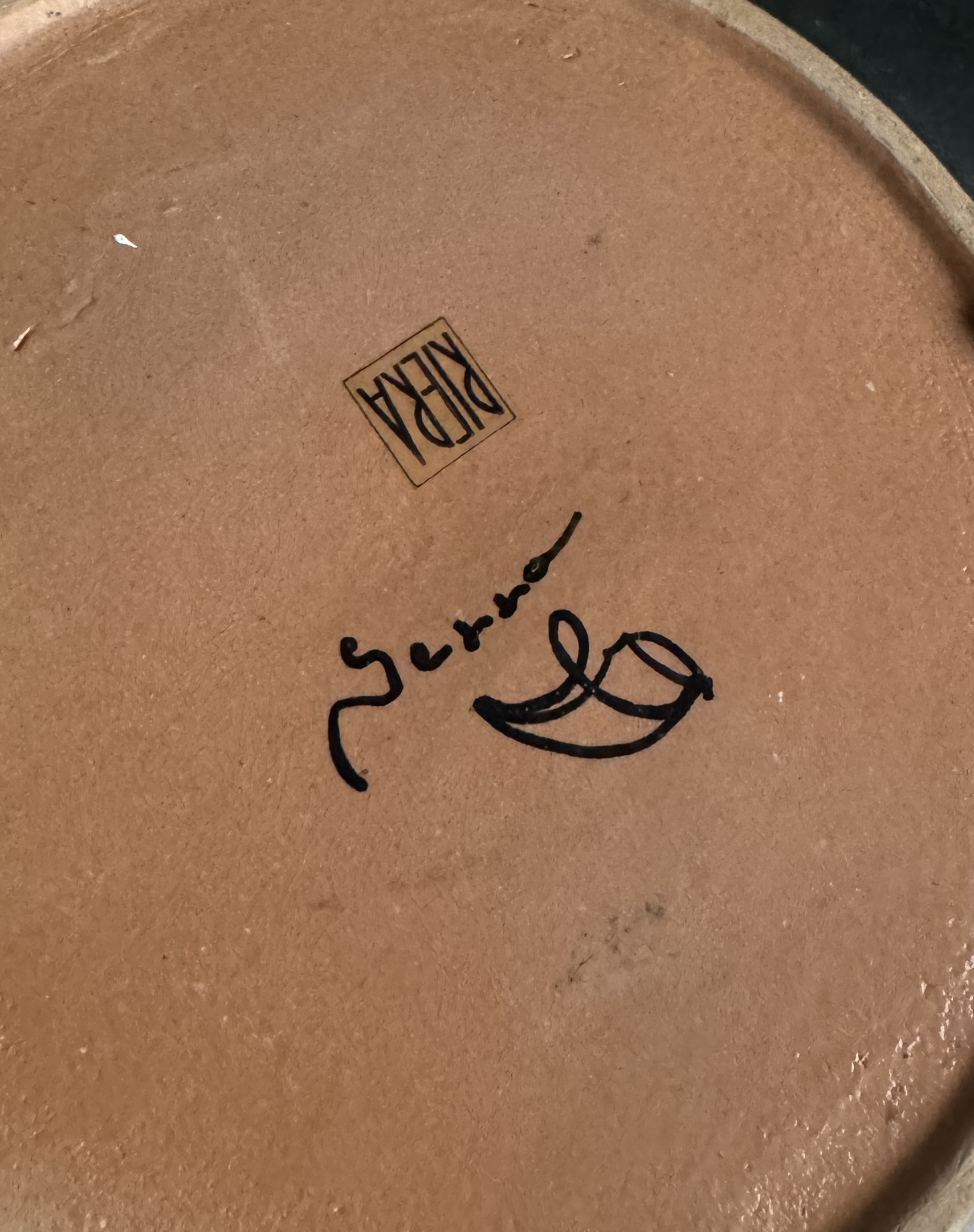 Ceramic plate by the Spanish company Serra 