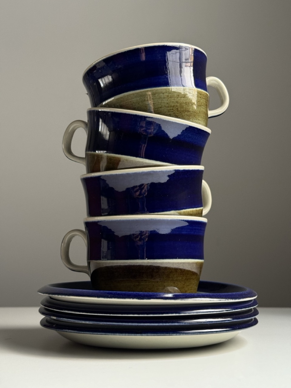 Set of 4 cups with saucers by the Swedish company Rörstrand