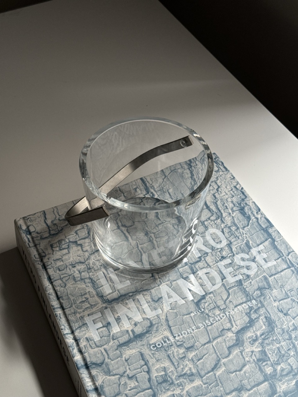 Ice bucket with metal handle/Finland