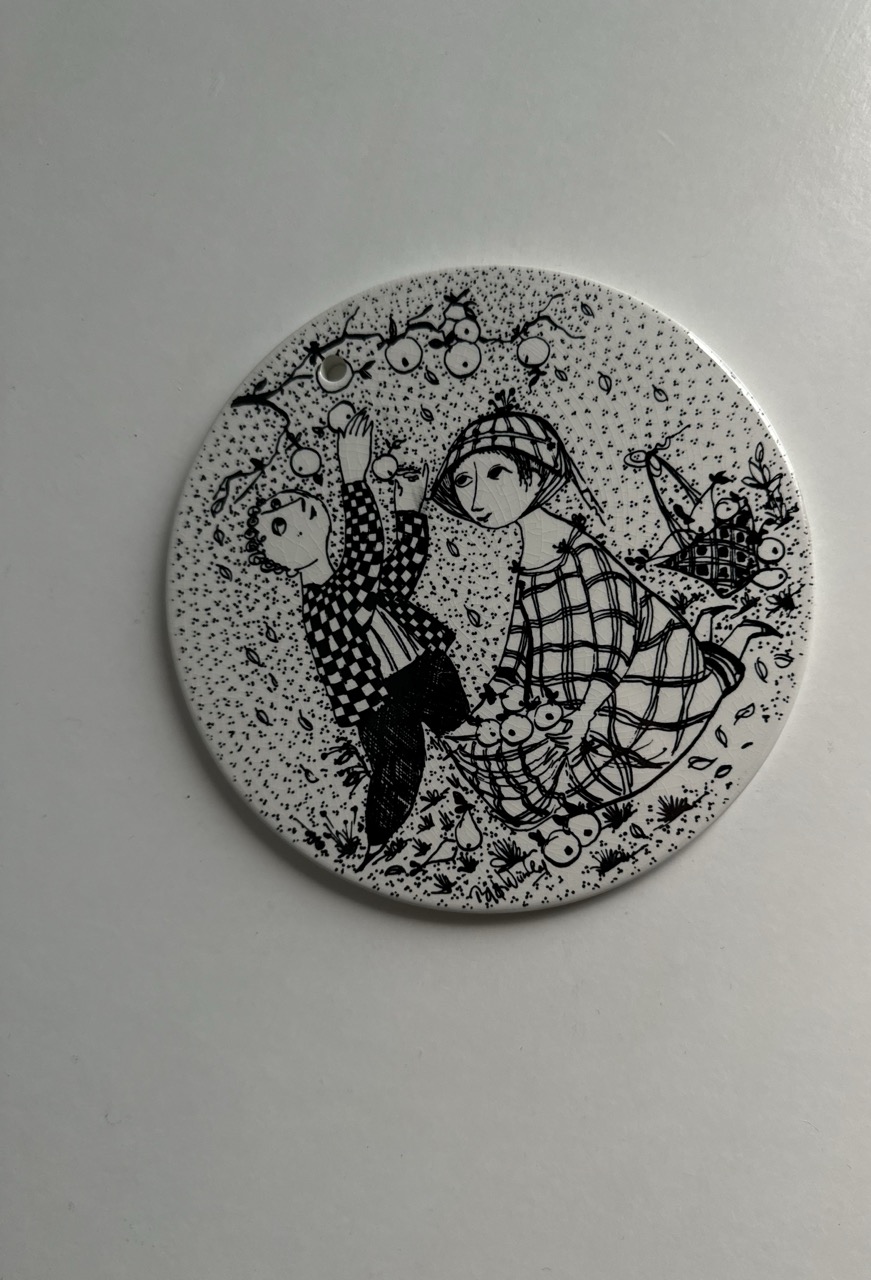Ceramic wall plate “October Paradise”