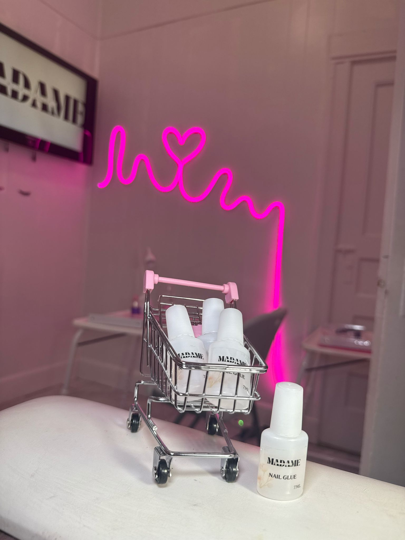 PEGAMENTO DE UÑAS (TIPS)